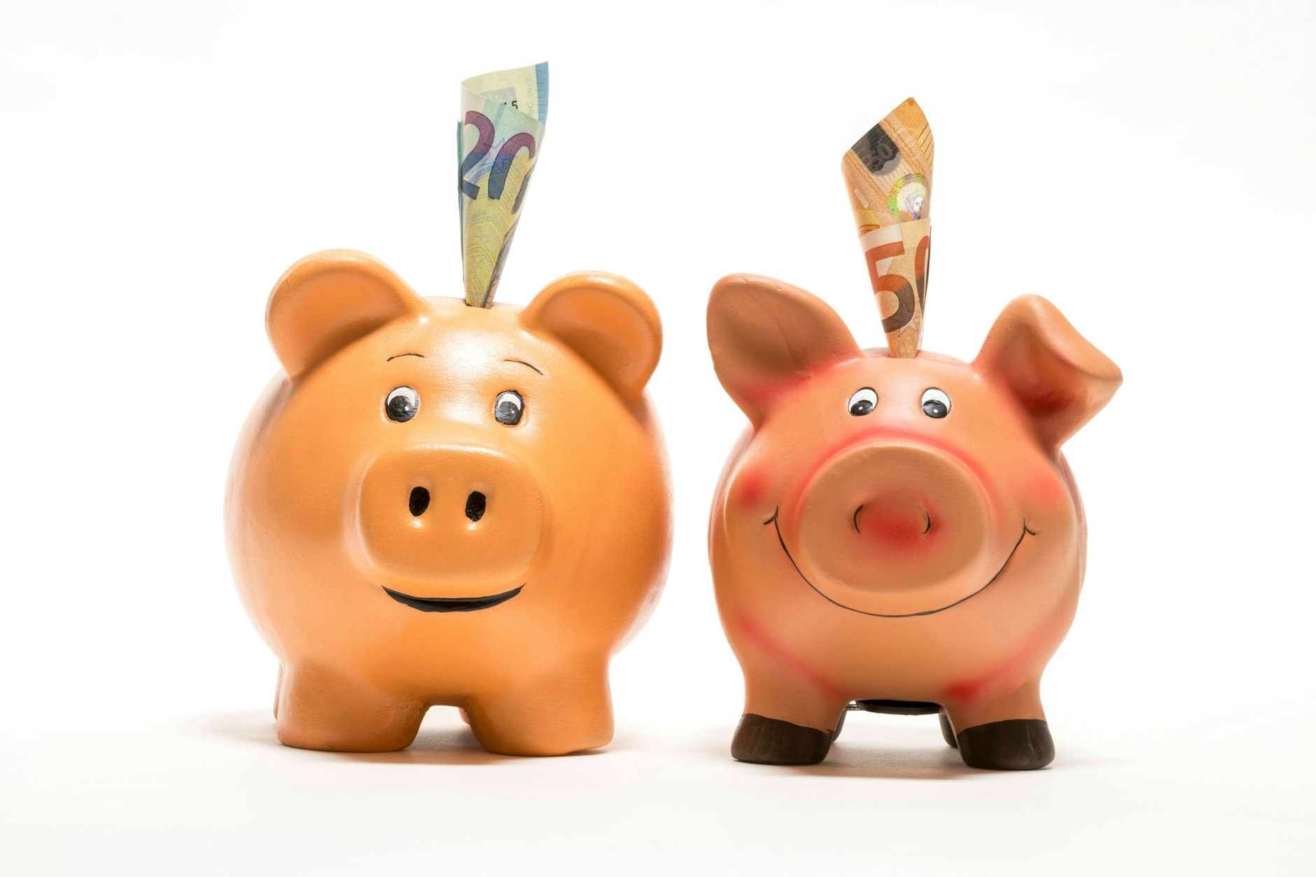 Geld für später zu Seite zu legen ist gut, aber bitte nicht ins Sparschwein! Wählen Sie eine Geldanlage, die gute Zinsen bringt.