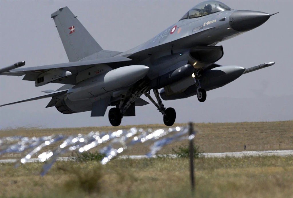 Ukraine bekommt F-16: Einsatz noch im Sommer