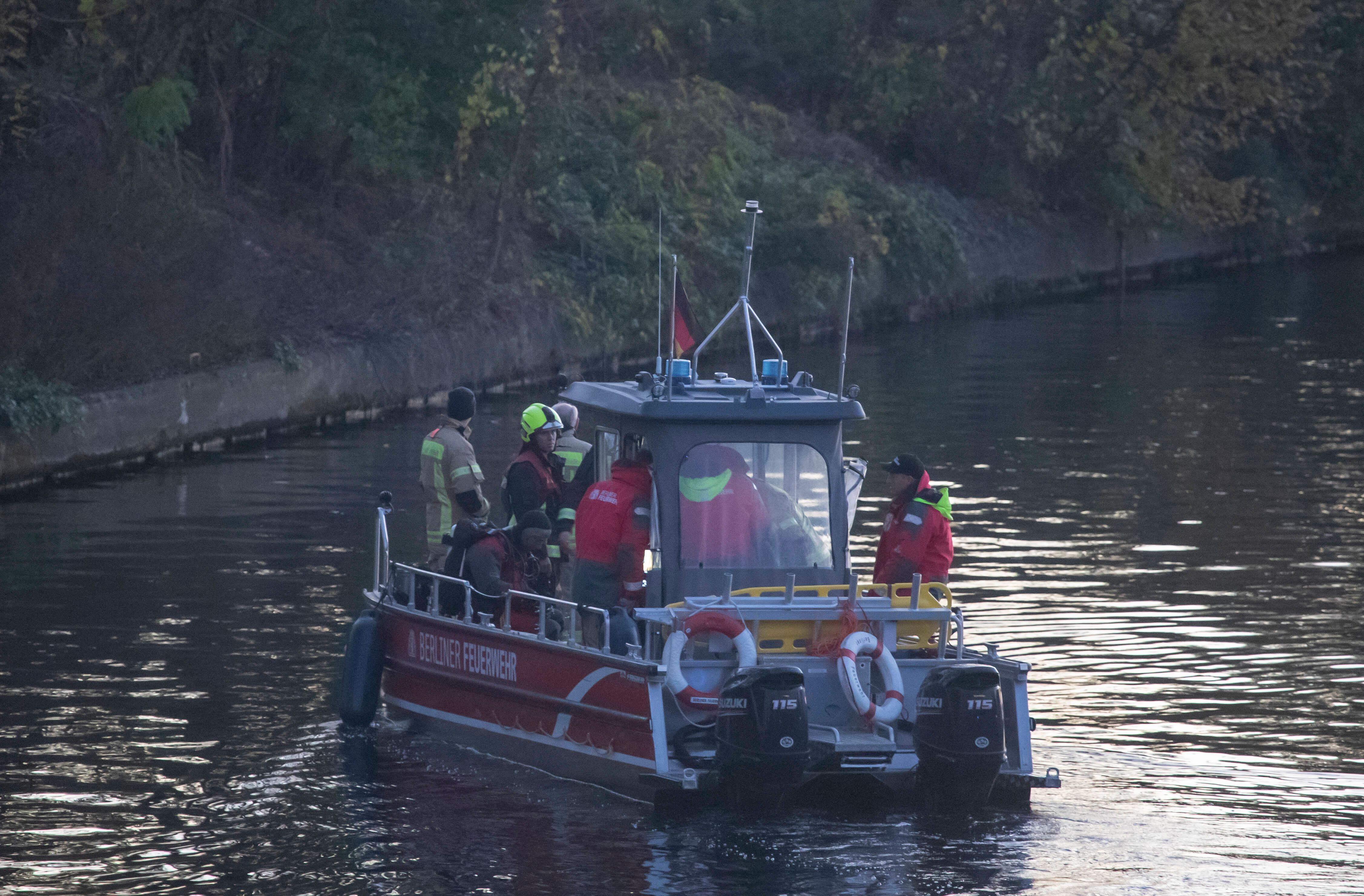 Rentner (79) rettet seinen Hund aus Kanal und ertrinkt