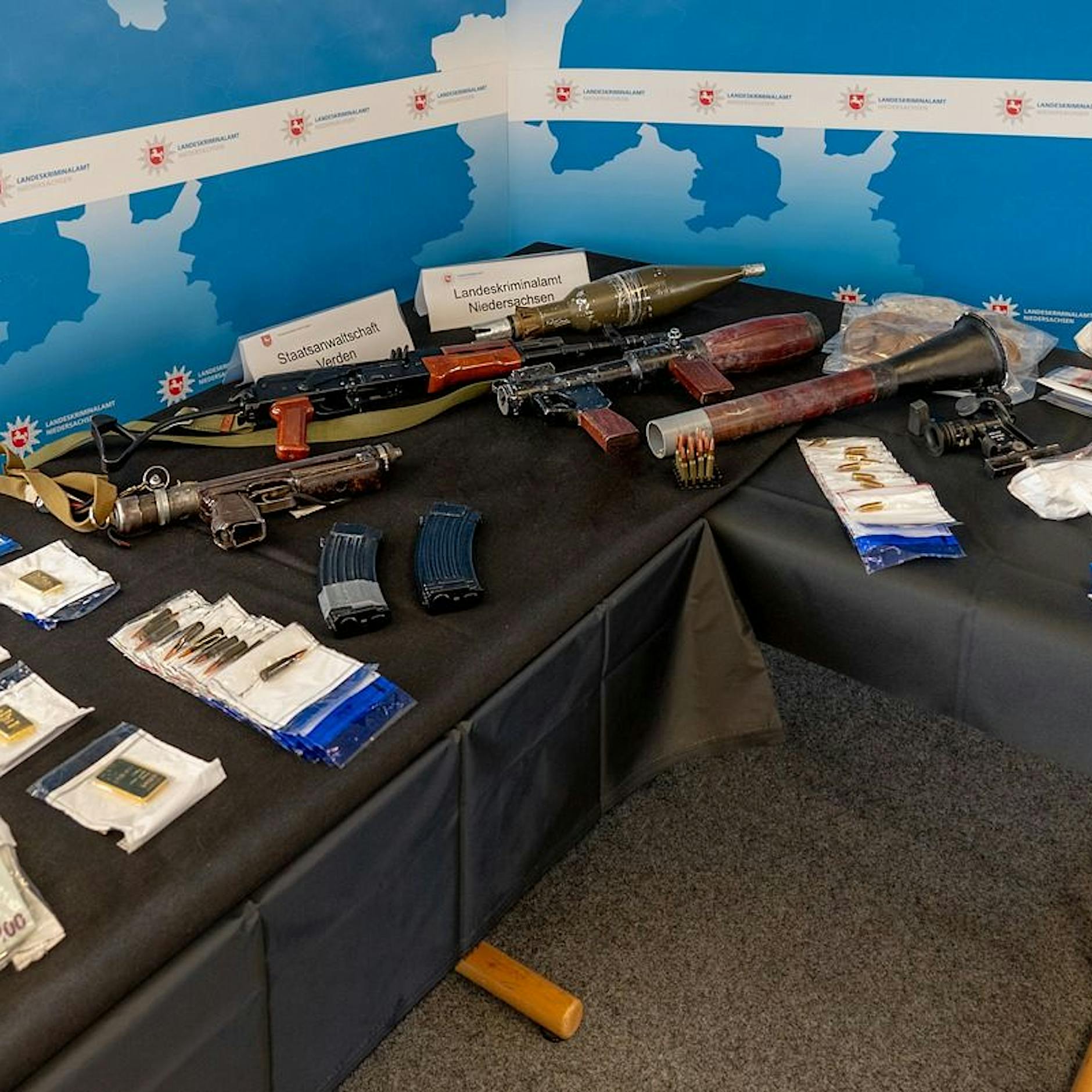 Suche nach RAF-Terroristen Garweg und Staub: Neue Fotos aus der Asservatenkammer