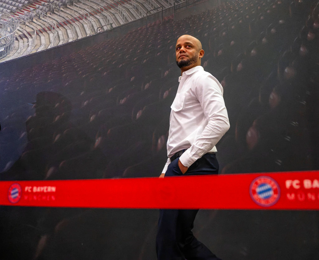 Nanu?! FC Bayern: Coach Vincent Kompany fünf Tage früher beim Training