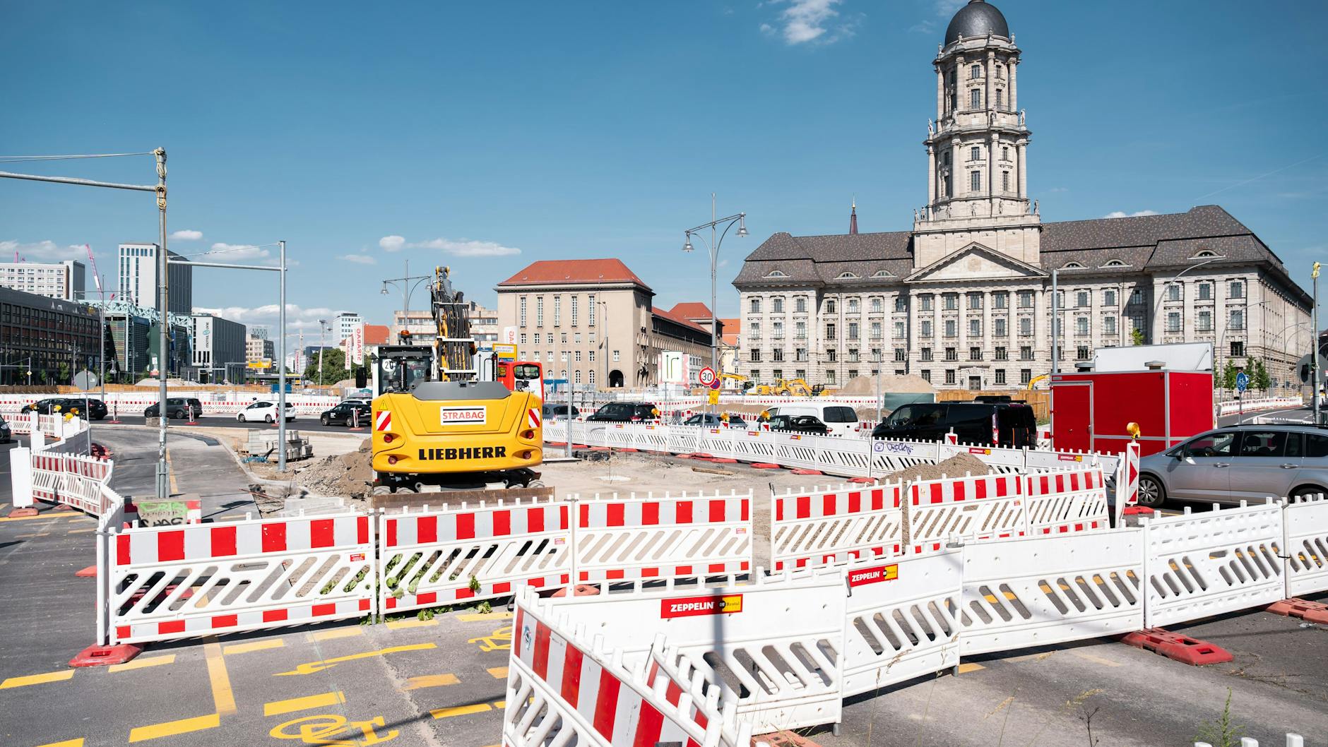 Berlin ist eine einzige Baustelle. Hier: Die Arbeiten rund um den Molkenmarkt in Mitte.