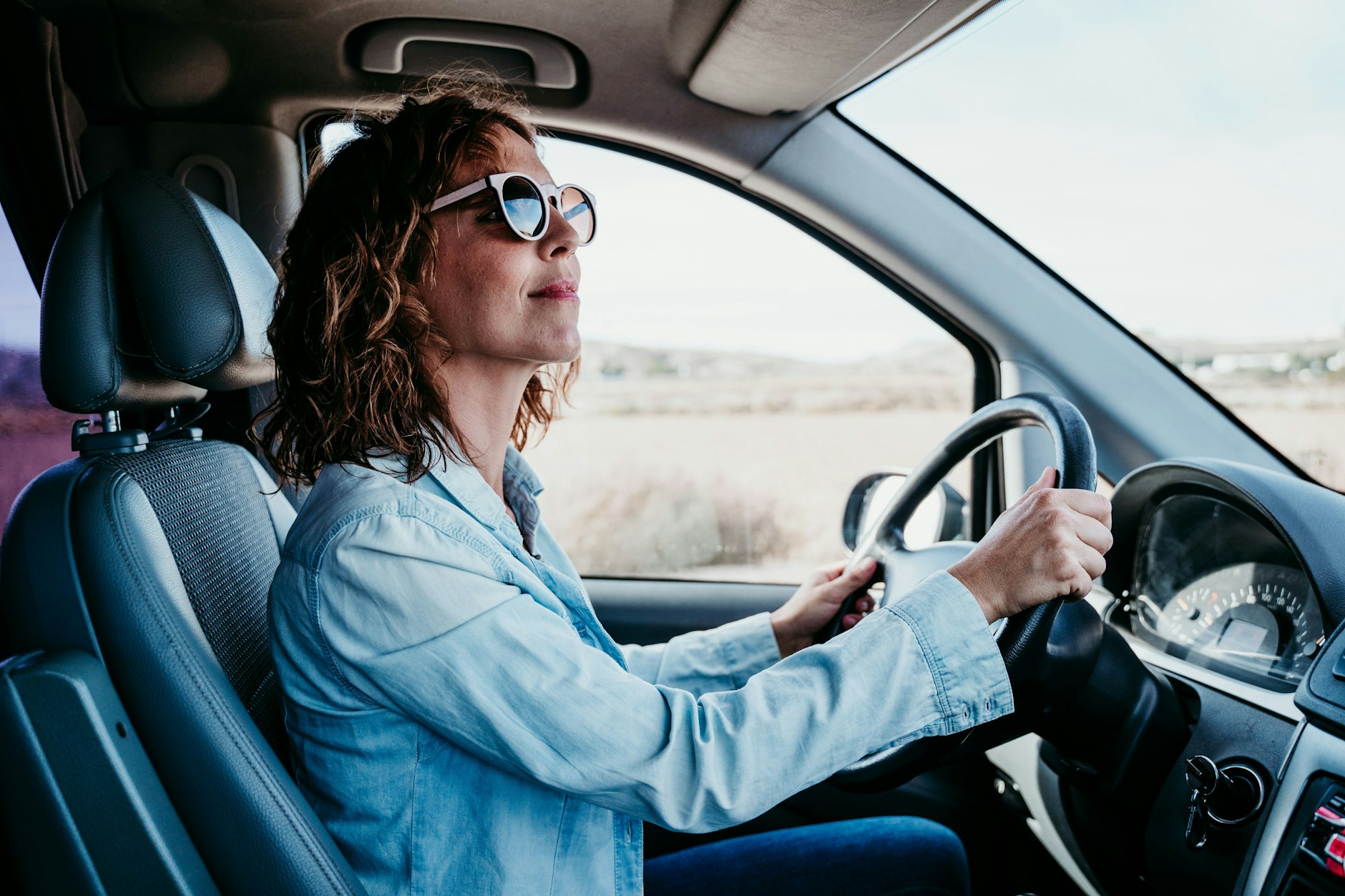 Mit der neuen Pflicht zu zahlreichen Assistenzsystemen soll die Zahl der Unfälle drastisch gesenkt werden. Doch der Autokauf wird damit auch teurer – vor allem bei Klein- und Kleinstwagen.