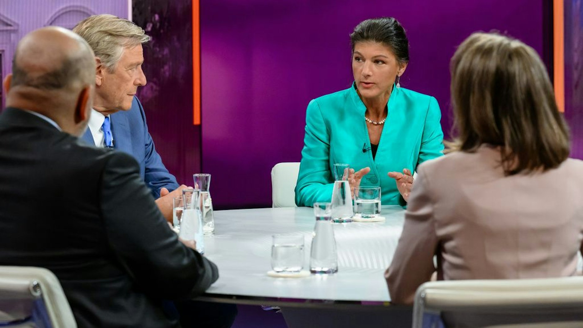 Sahra Wagenknecht führte zum Teil widerlegte Falschinformationen an.