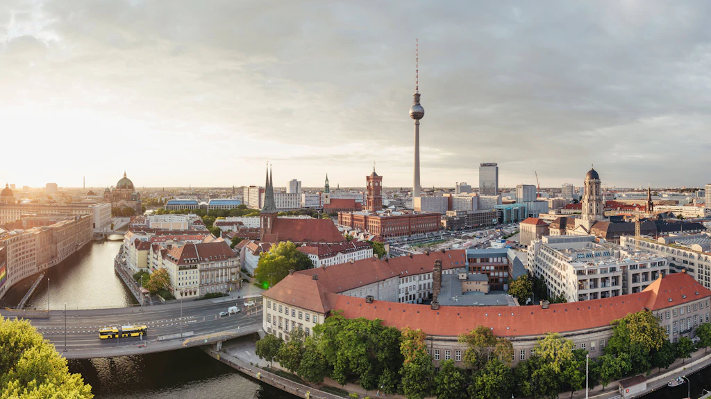 Chaos in Mitte droht: Mühlendammbrücke wird erneuert – Sperrungen!