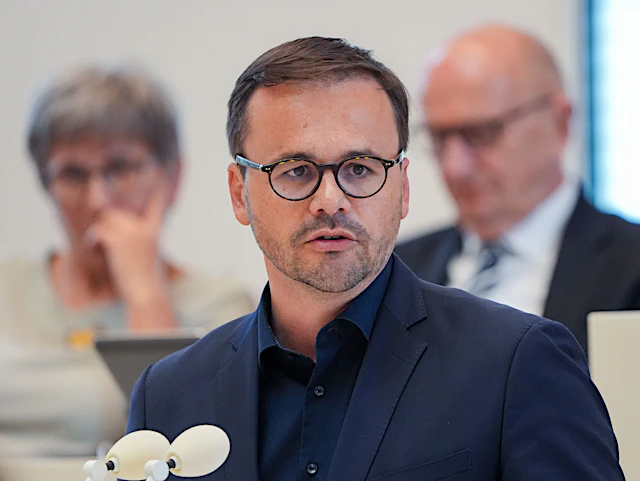 Brandenburger CDU-Chef Redmann betrunken auf E-Scooter erwischt