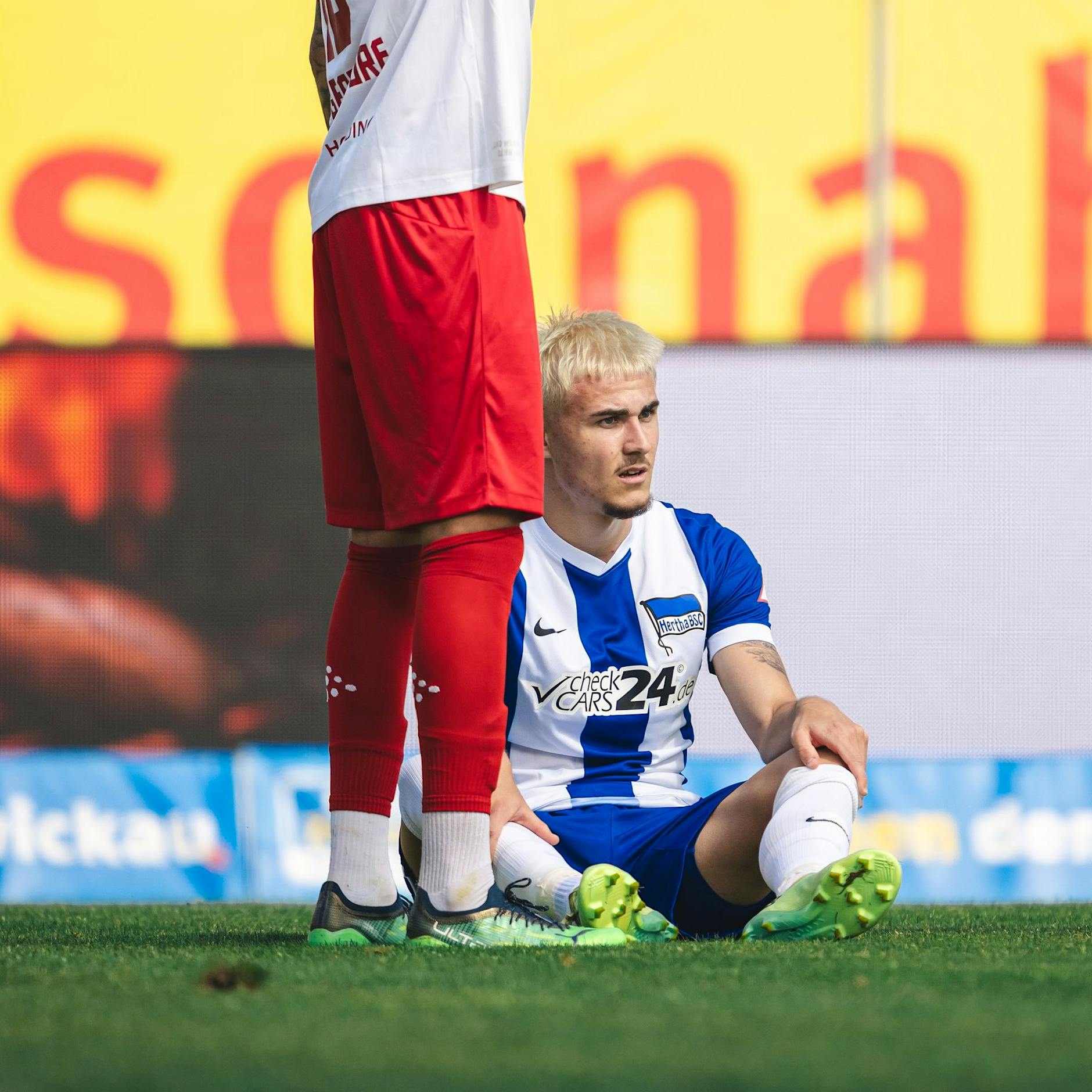 Hertha BSC: Winkler-Schock beim 6:1! Erst zwei Tore, dann verletzt vom Platz
