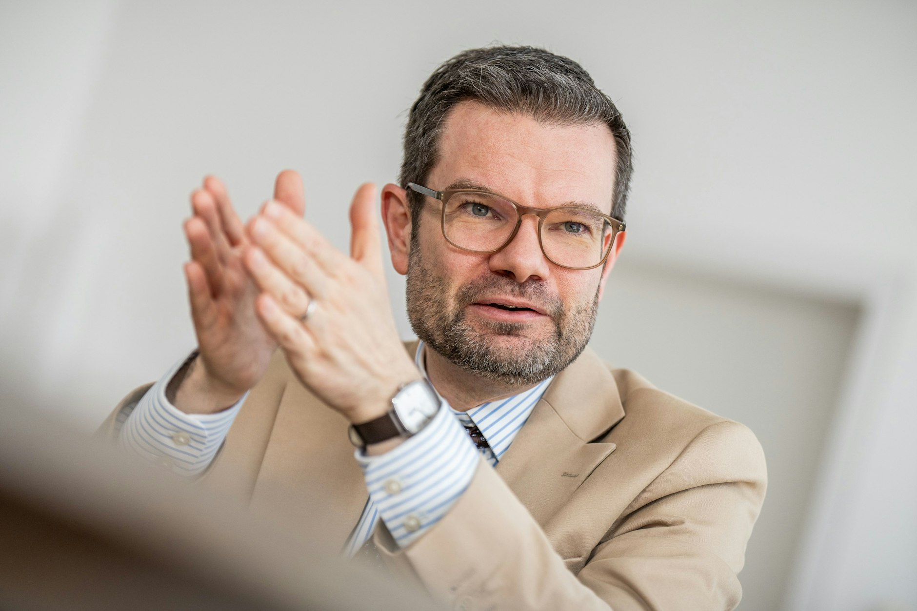 Marco Buschmann (FDP), Bundesminister der Justiz, aufgenommen bei einem Interview mit der Deutschen Presse-Agentur.