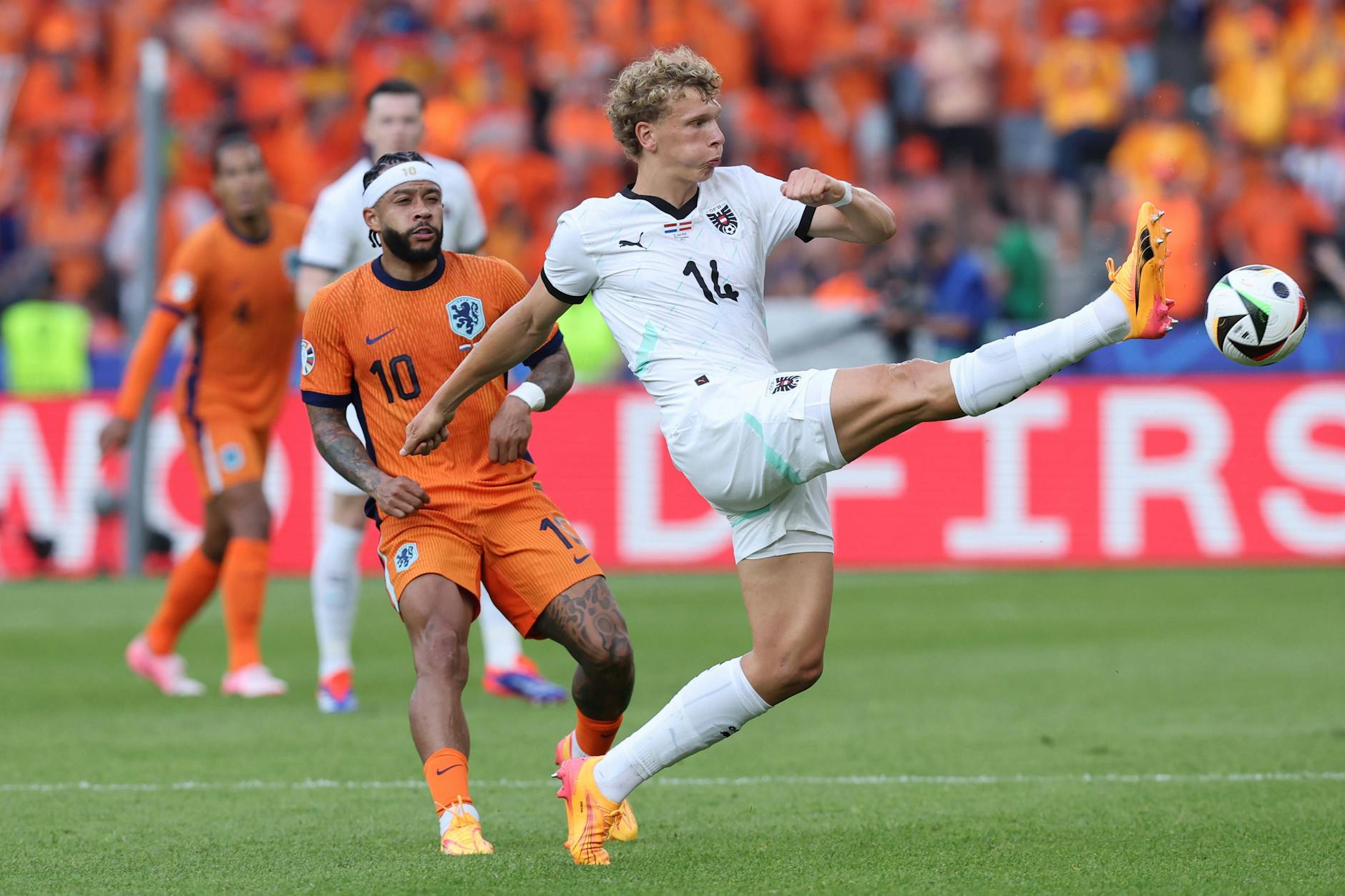 Ösi-Neuzugang Leopold Querfeld (19) steigt beim 1. FC Union früher ein als erwartet und wird in der Abwehr den Konkurrenzkampf verschärfen.