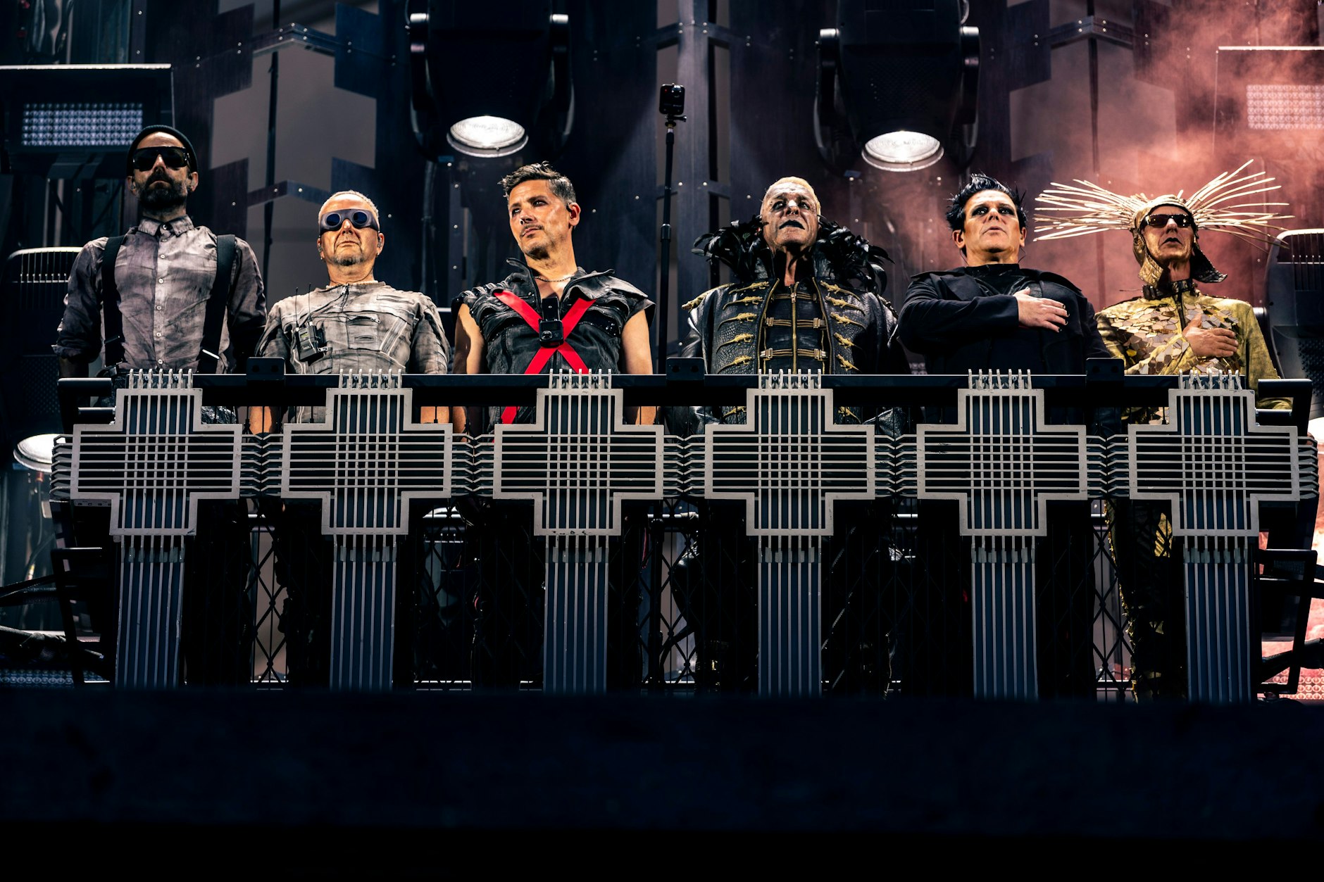 Rammstein ist noch immer auf Tour - die Band beschließt ihre Konzert-Reise im Juli mit mehreren Shows in Gelsenkirchen.