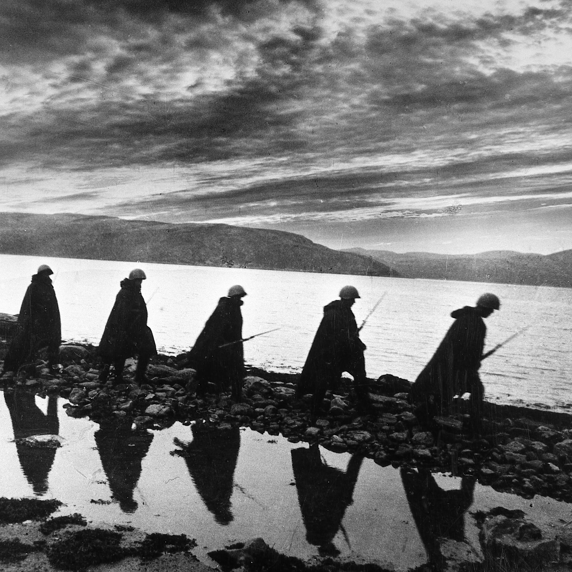 Wie der Jahrhundert-Fotograf Jewgeni Chaldej geschmäht wird: „Bitte keine Russen“