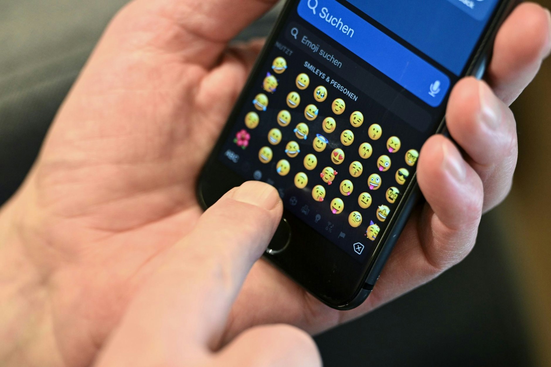 Über 80 Prozent der Deutschen verwenden regelmäßig Emojis.&nbsp;