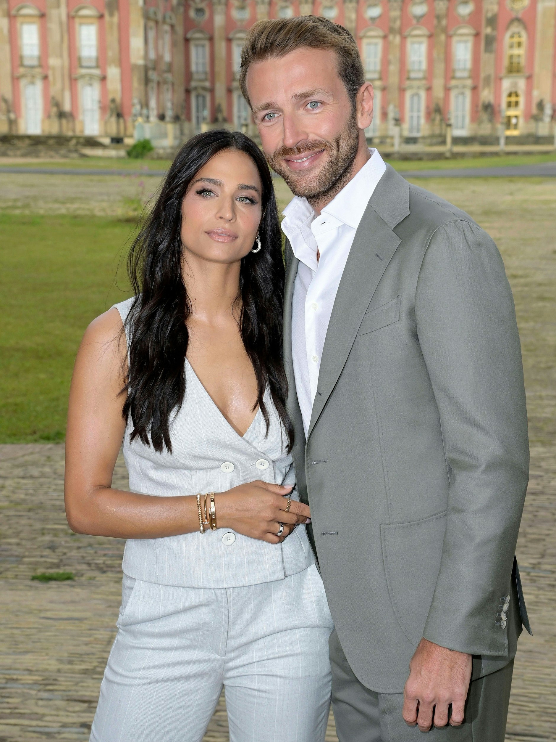 Amira Pocher und Christian Düren machten ihre Beziehung bei der Marc Cain Fashion Show offiziell.