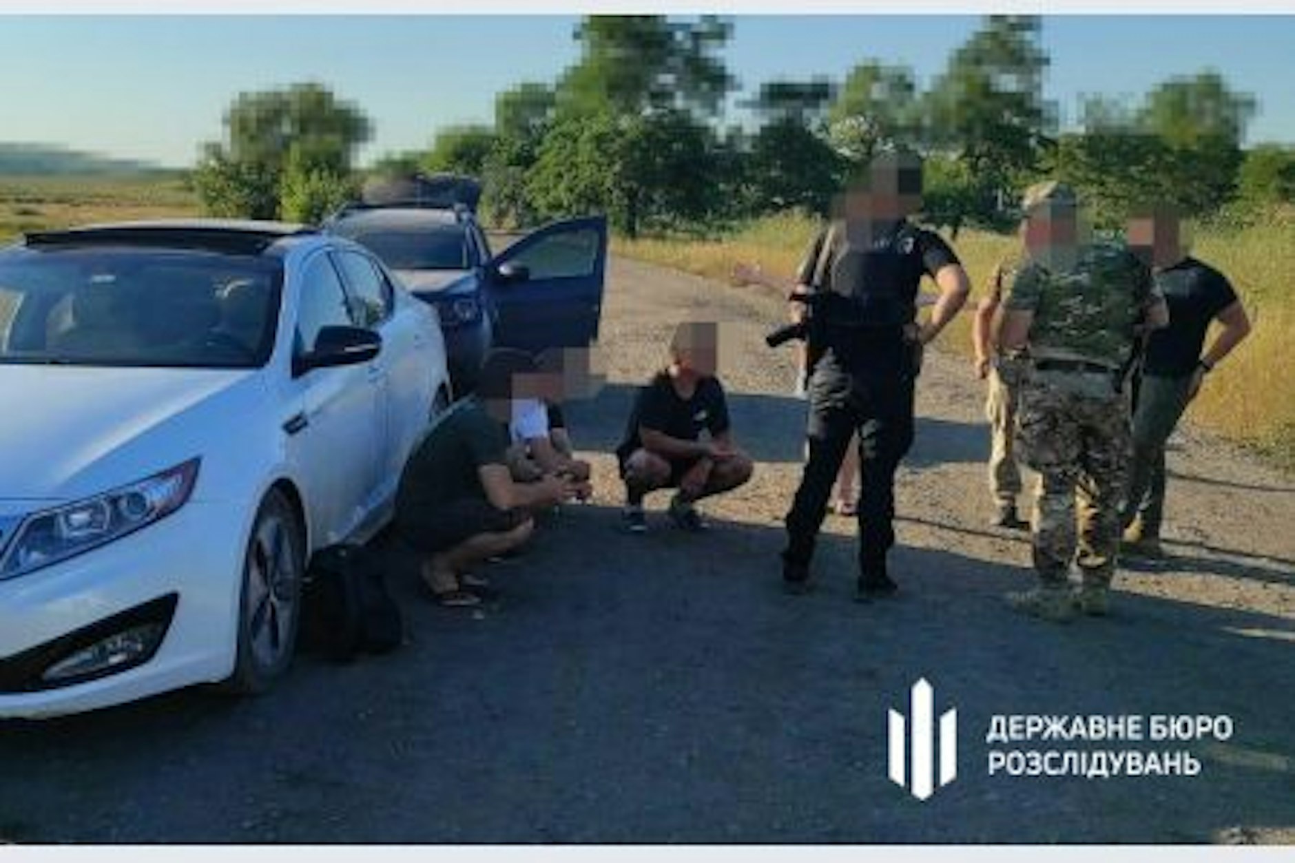 In unmittelbarer Nähe zur moldauischen Grenze nimmt der ukrainische Grenzschutz mehrere fahnenflüchtige Soldaten fest.