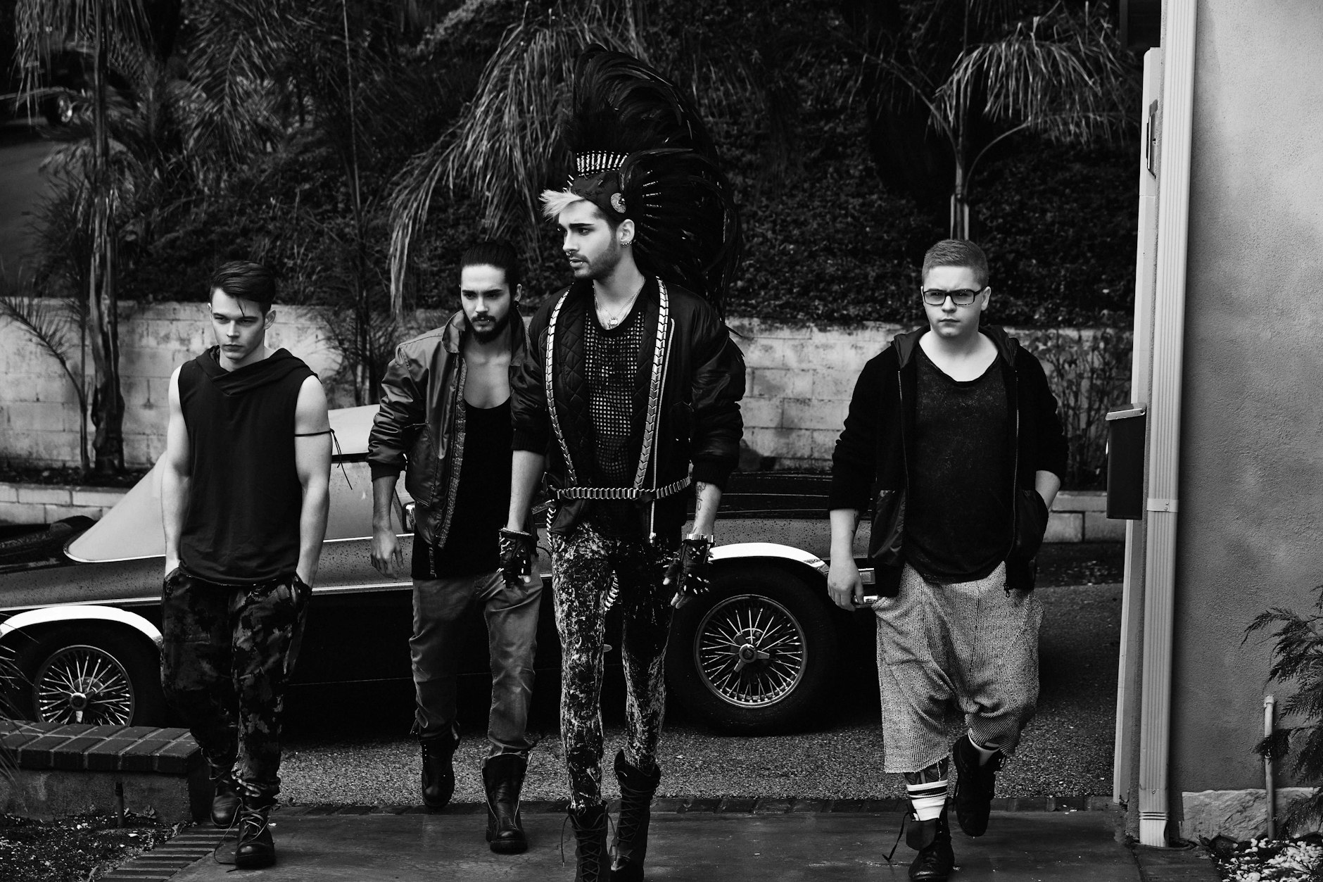 Tokio Hotel 2014 anlässlich ihres Albums „Kings of Suburbia“ von Lado Alexi fotografiert: Georg Listing, Tom Kaulitz, Bill Kaulitz, Gustav Schäfer (von links). Die vier Musiker arbeiten bis heute zusammen.