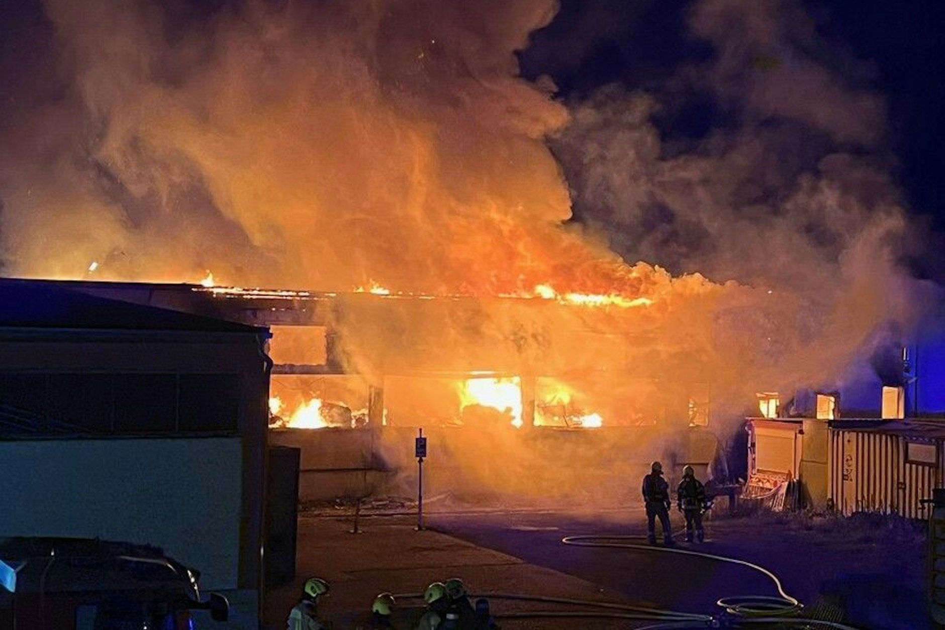 Gebäudebrand in Tempelhof.