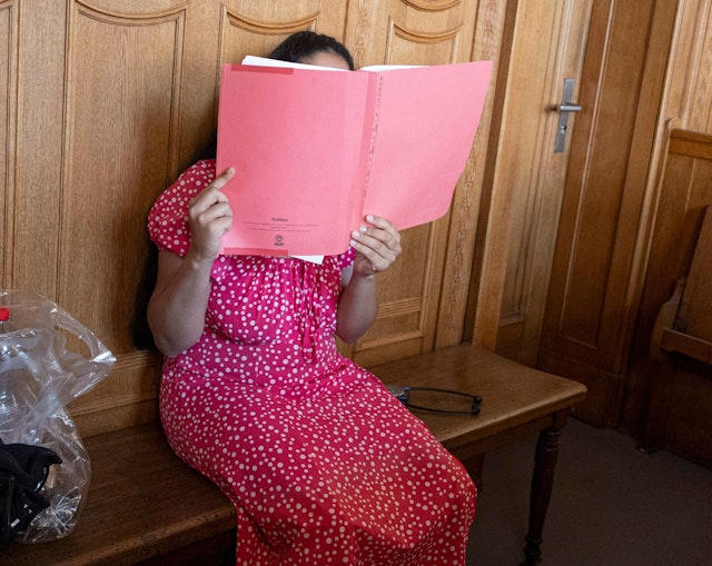 Die schöne Polina (22) klaute sich kreuz und quer durch Berlin