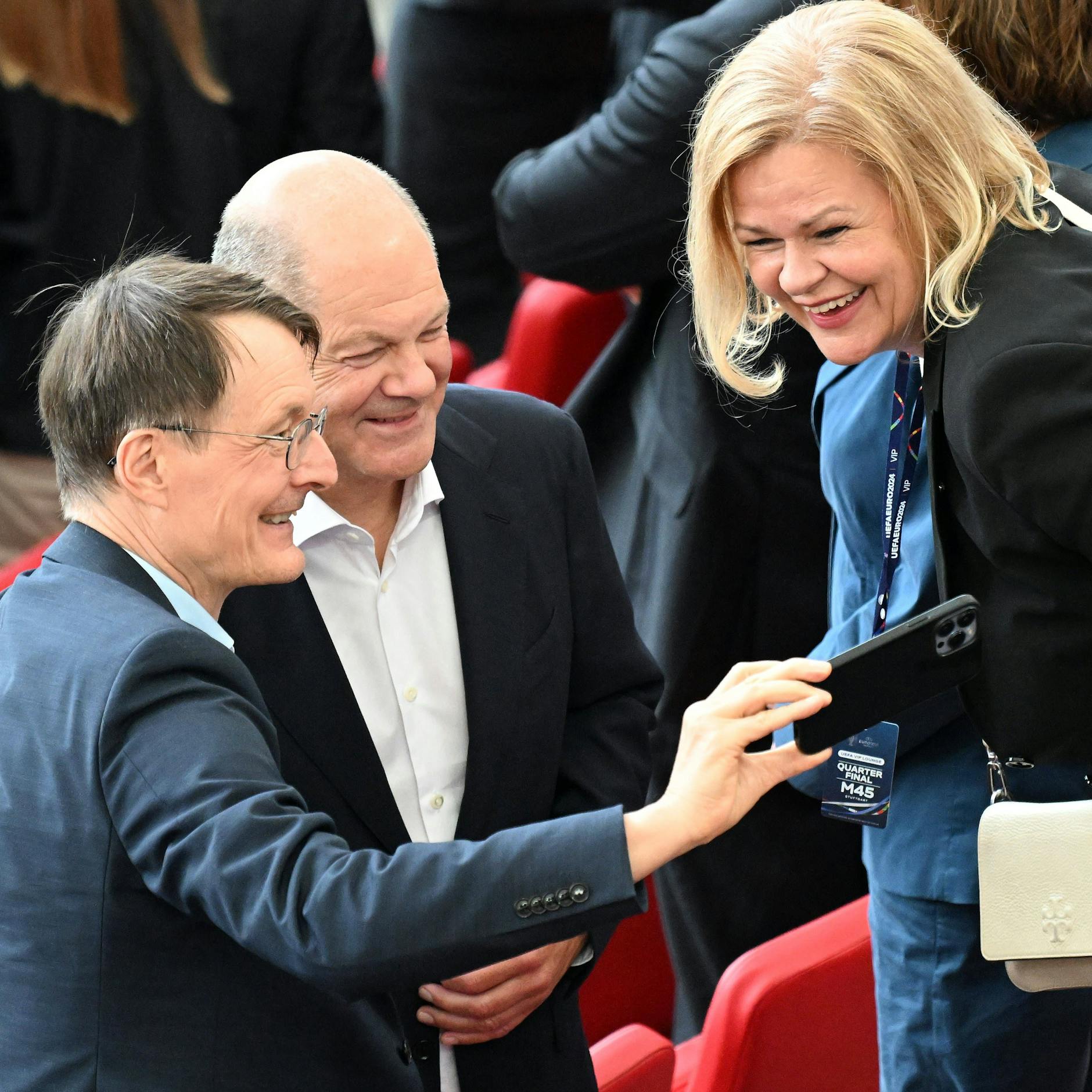 Image - Gratis zur EM 2024: Nur eine Ministerin besuchte noch mehr Spiele als Karl Lauterbach