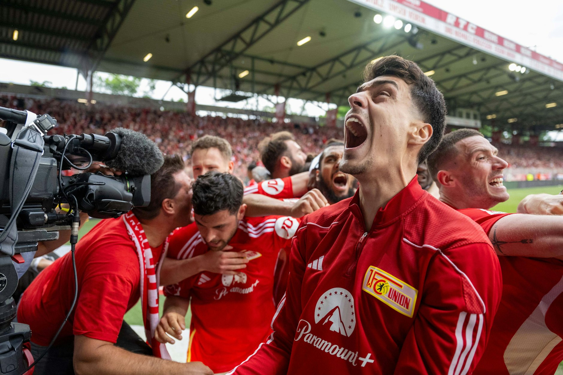 Diogo Leite (25) jubelte über den Klassenerhalt mit dem 1. FC Union und freut sich jetzt über das Interesse des AC Mailand. 