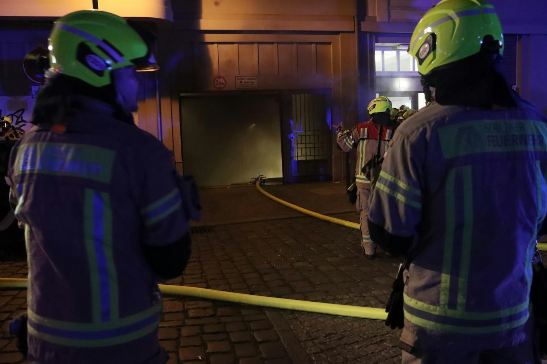 In Friedrichshain brannte es in der Nacht in einer Tiefgarage.