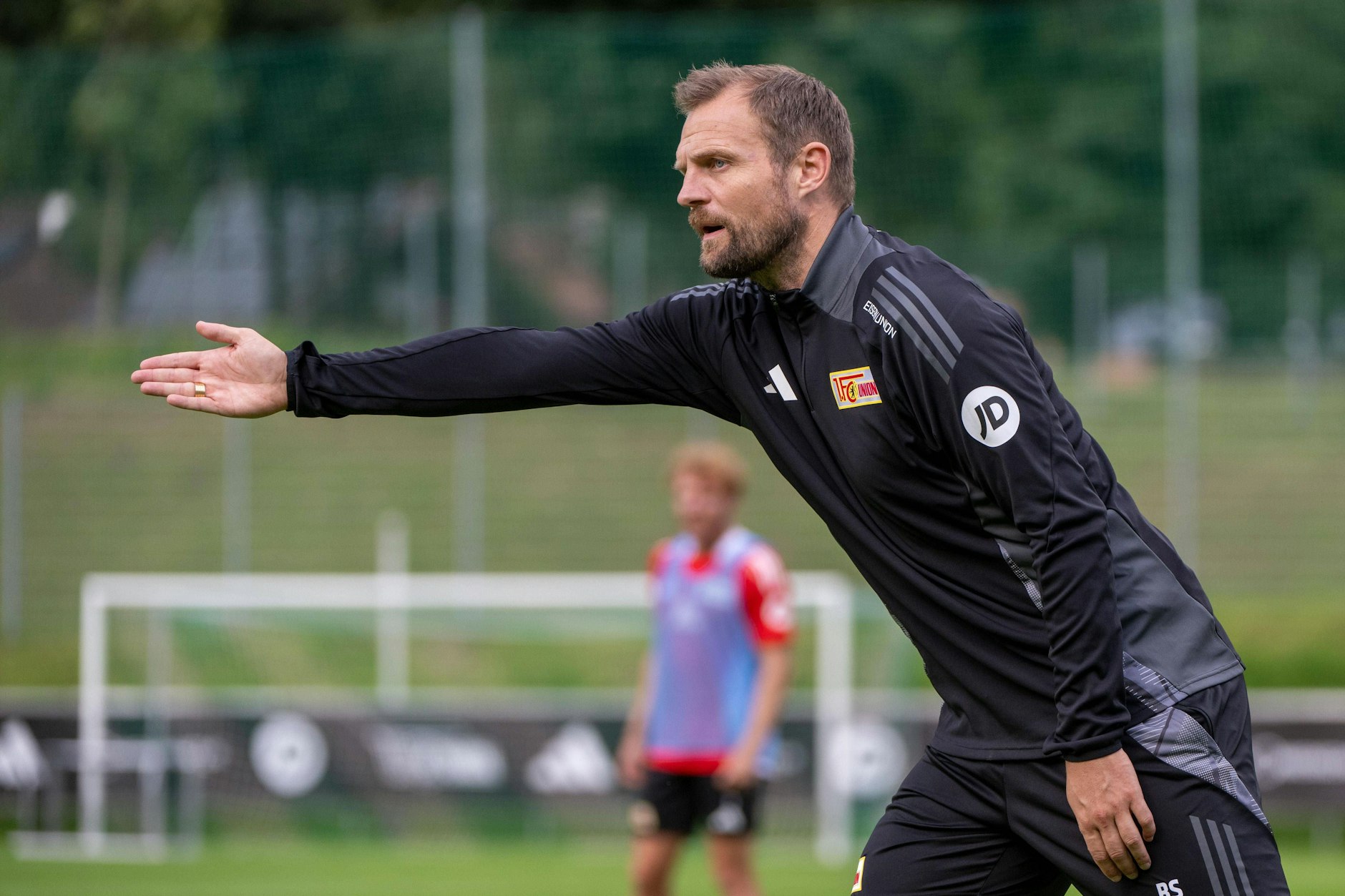 Hat einen klaren Plan, wie zukünftig in Köpenick gespielt werden soll: Bo Svensson (44), Cheftrainer des 1. FC Union. 