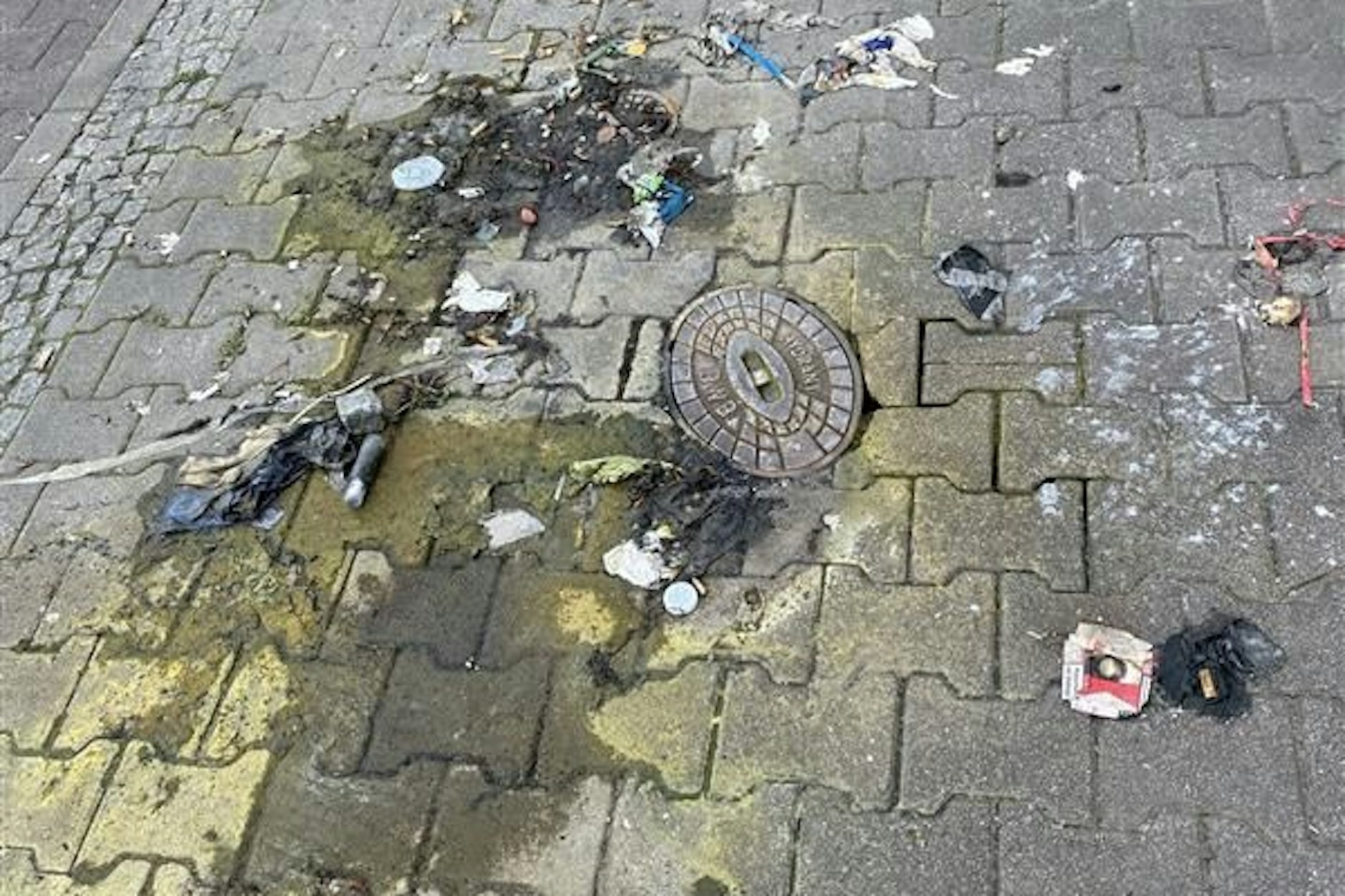 Seit Februar steht an der Straßenecke ein Wasserhahn der Berliner Wasserwerke, sodass sich die Anwohner selbst mit Wasser versorgen können.