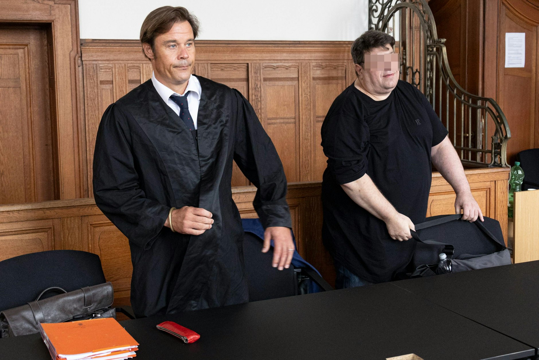 Im Gerichtssaal: Fedir L. (r.) mit seinem Verteidiger