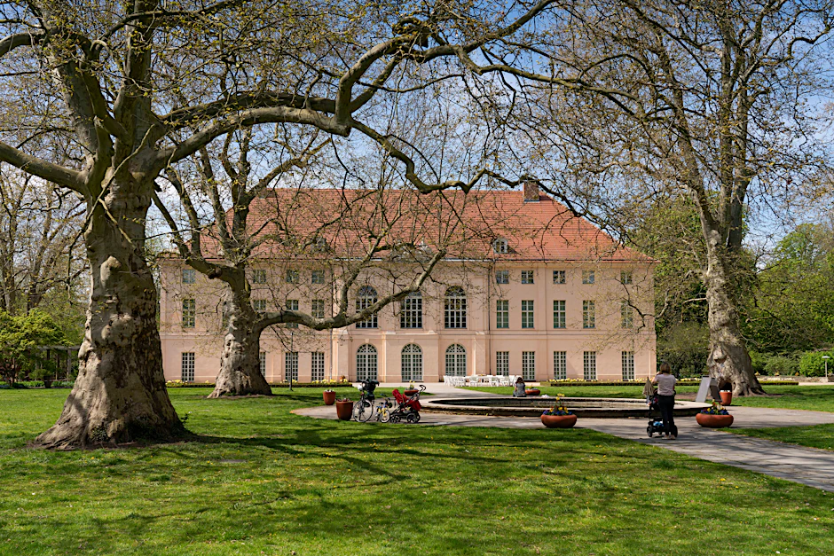 Im Schlosspark im Pankower Ortsteil Niederschönhausen befindet sich das Barockschloss Schönhausen.