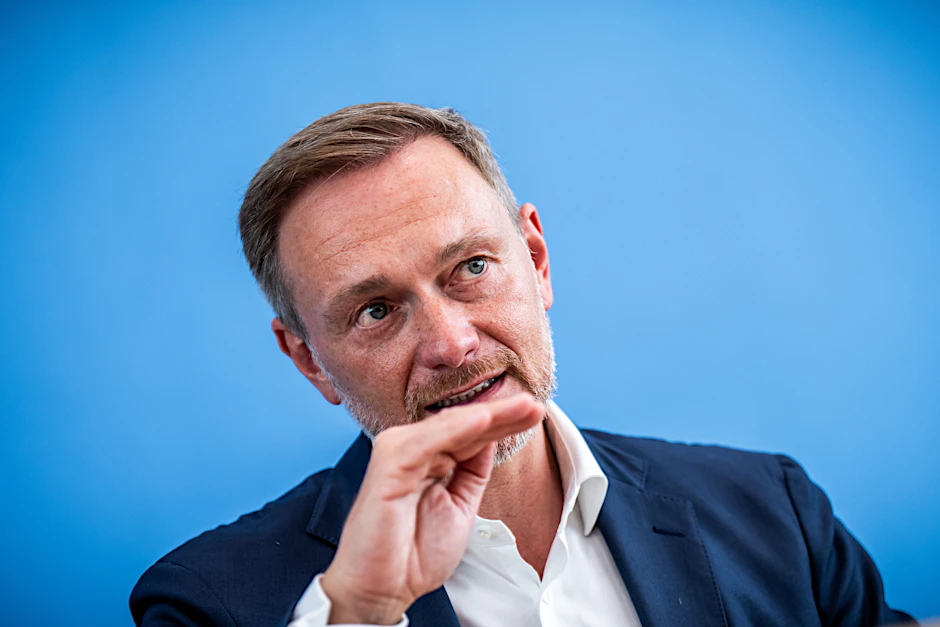 Finanzminister Christian Lindner bei der Vorstellung der Haushaltspläne 2025 am Mittwoch in Berlin