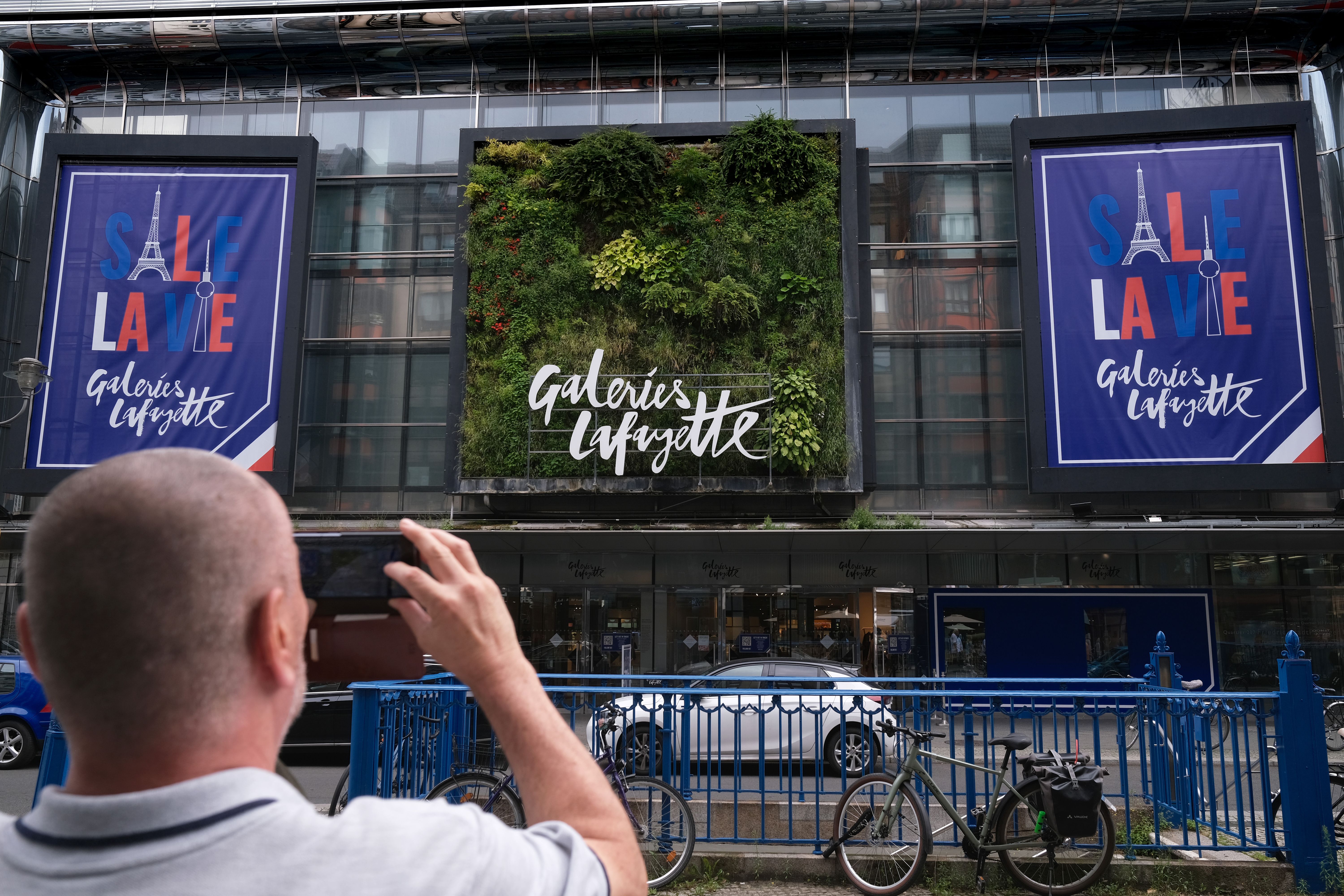 Galeries Lafayette schließen in Berlin: Mitarbeiter trauern um „verlorenes Zuhause“