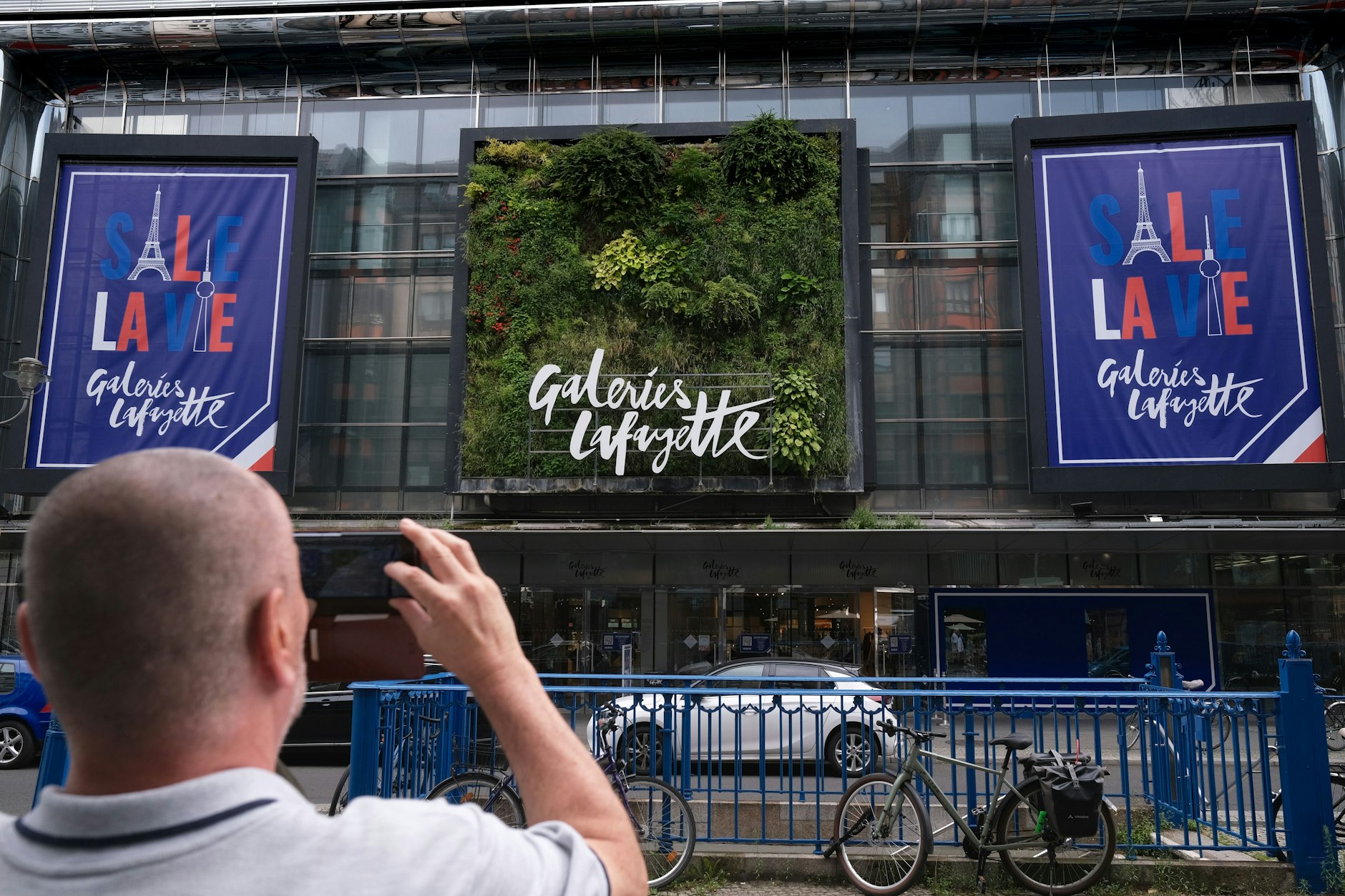 Die Galeries Lafayette in der Friedrichstraße stehen vor dem „peinlichen“ Ende: Kann der Berliner Senat noch andere retten?