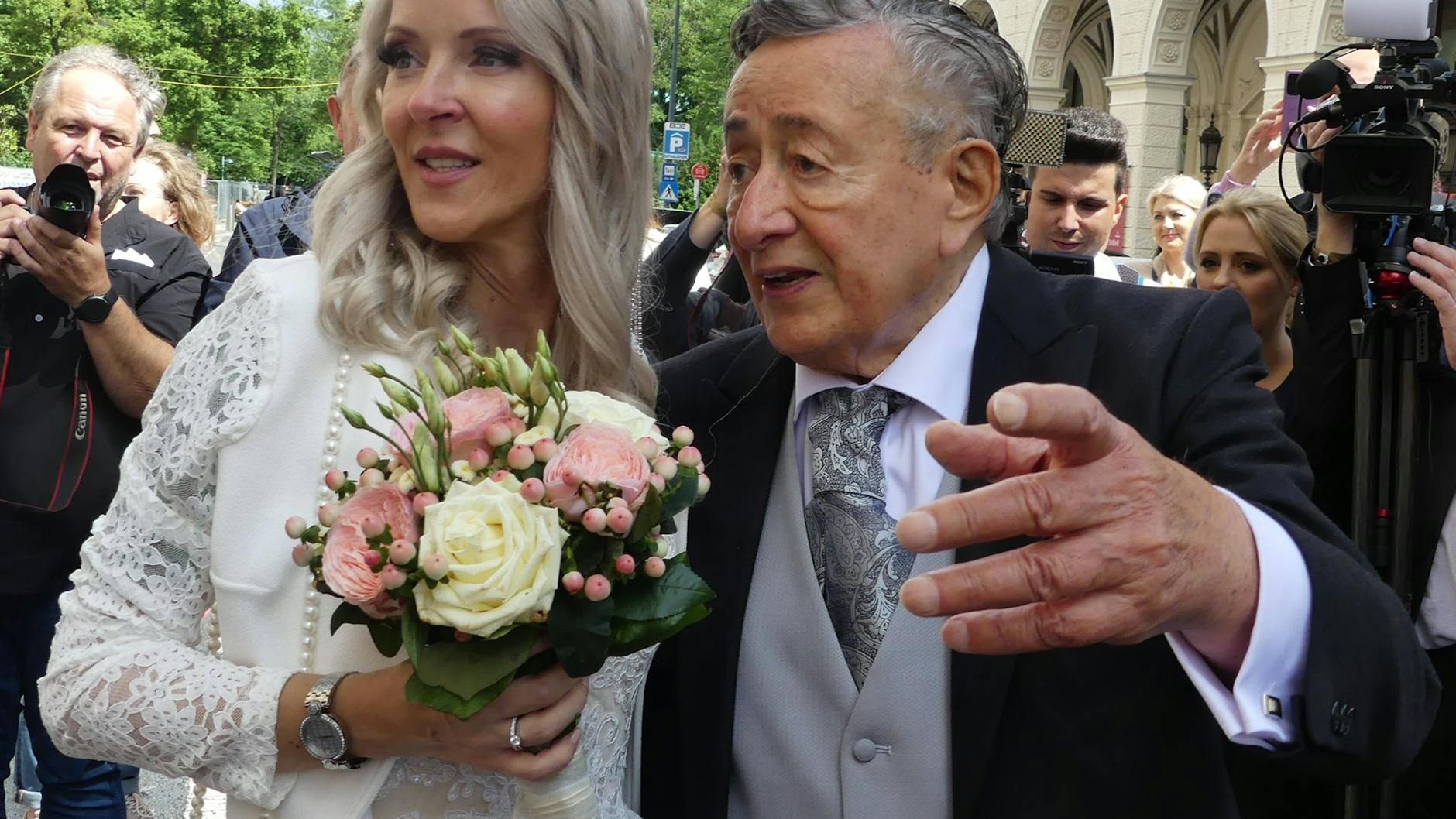 Am 1. Juni hat Richard Lugner Simone Reiländer geheiratet.