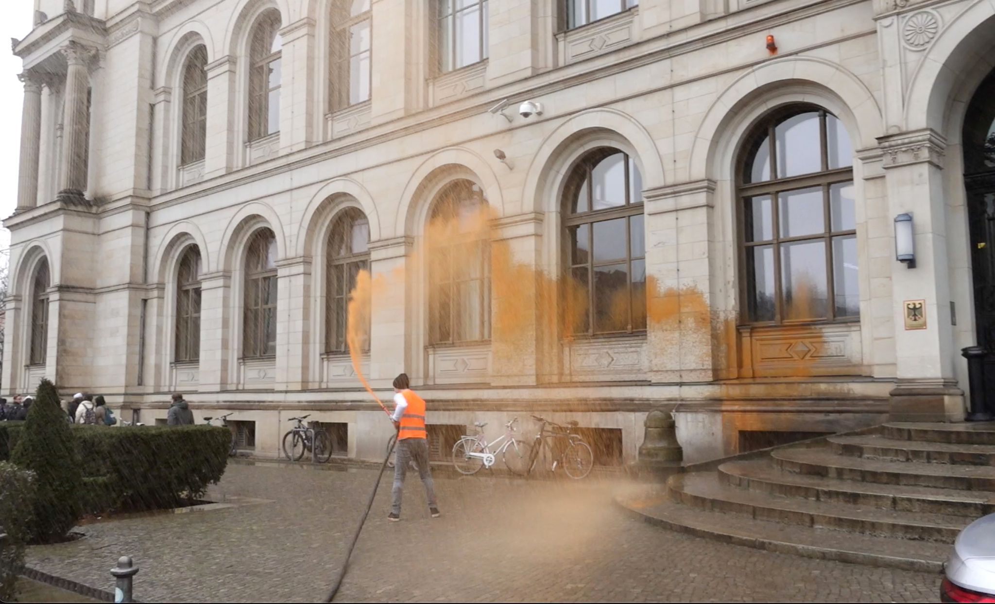 Image - Über ein Jahr Haftstrafe für Klimaaktivistin der Letzten Generation