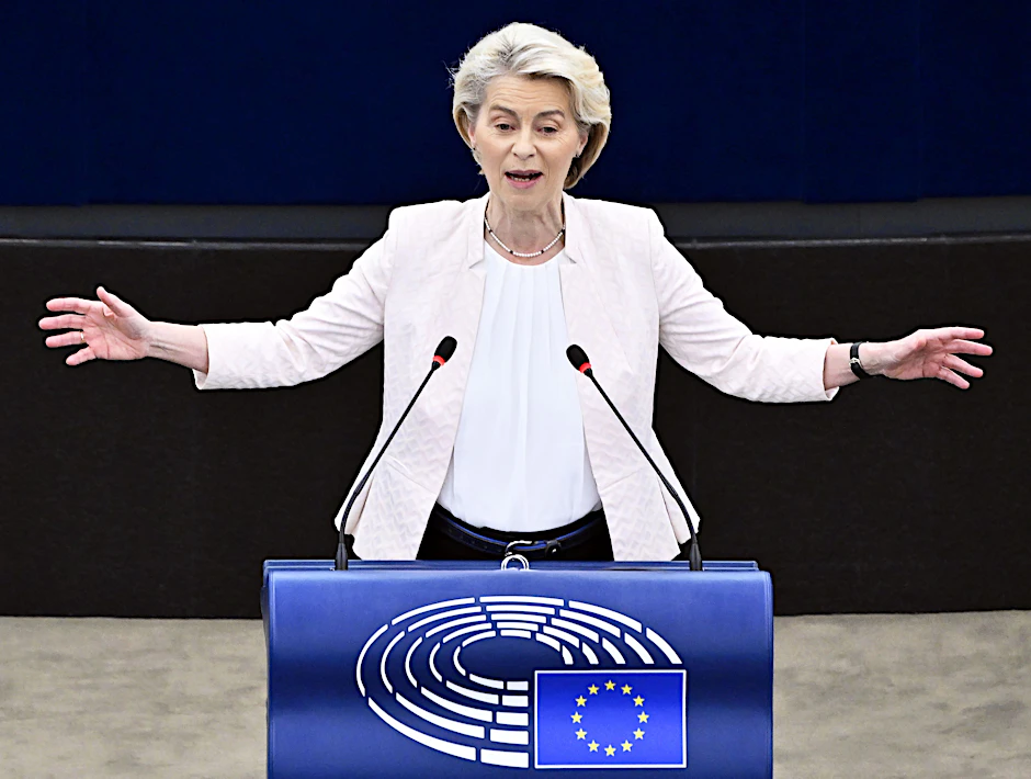 Straßburg: Ursula von der Leyen (CDU), amtierende Präsidentin der Europäischen Kommission, spricht während einer Plenarsitzung des Europäischen Parlaments.&nbsp;
