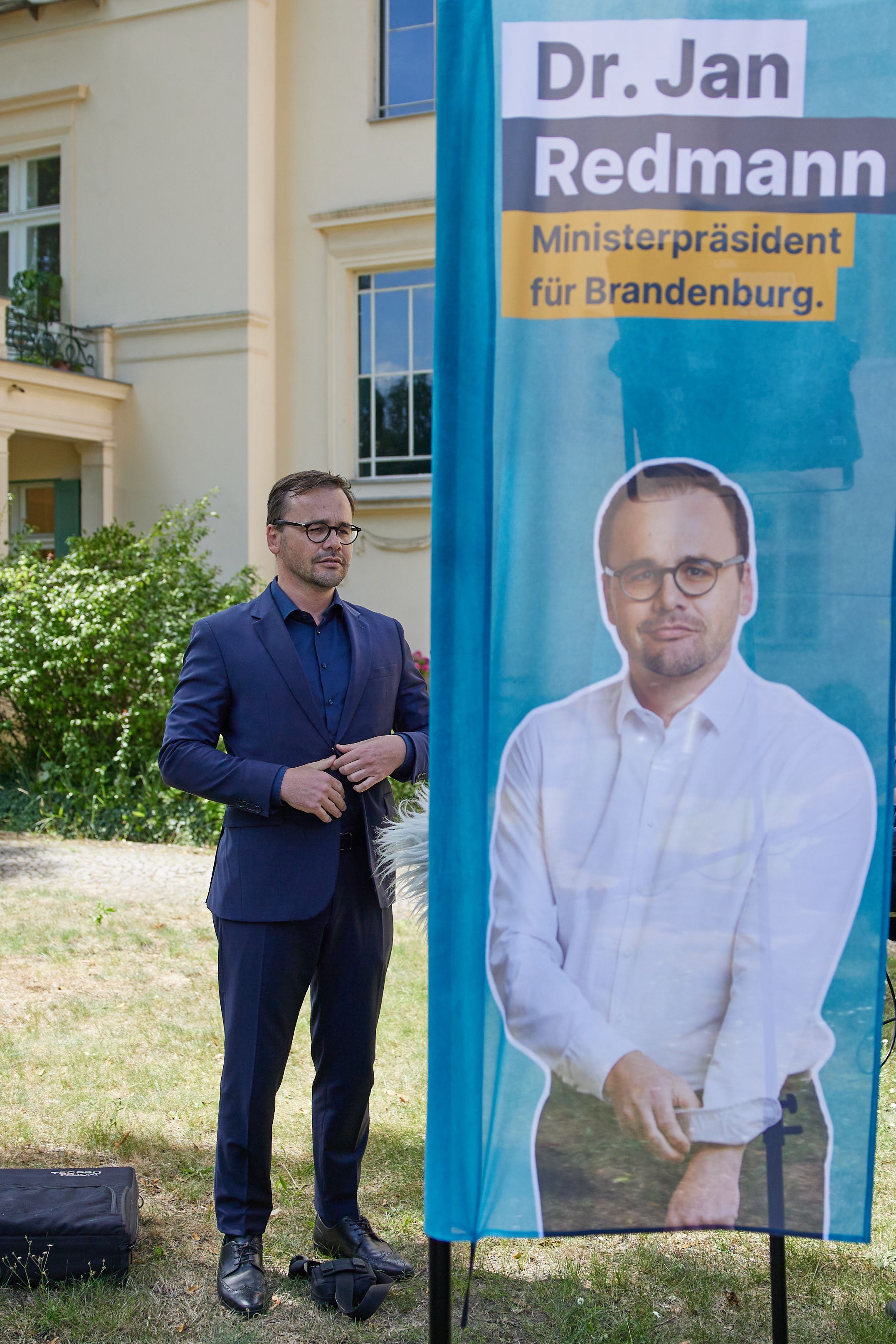 Image - Volltrunken auf dem E-Roller: Hat der CDU-Spitzenkandidat alles gebeichtet?