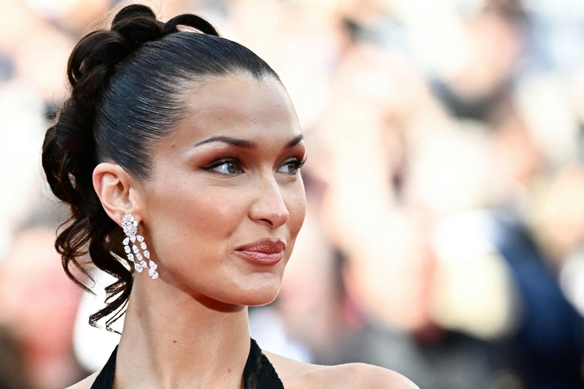 Bella Hadid sieht sich Antisemitismus-Vorwürfen ausgesetzt.
