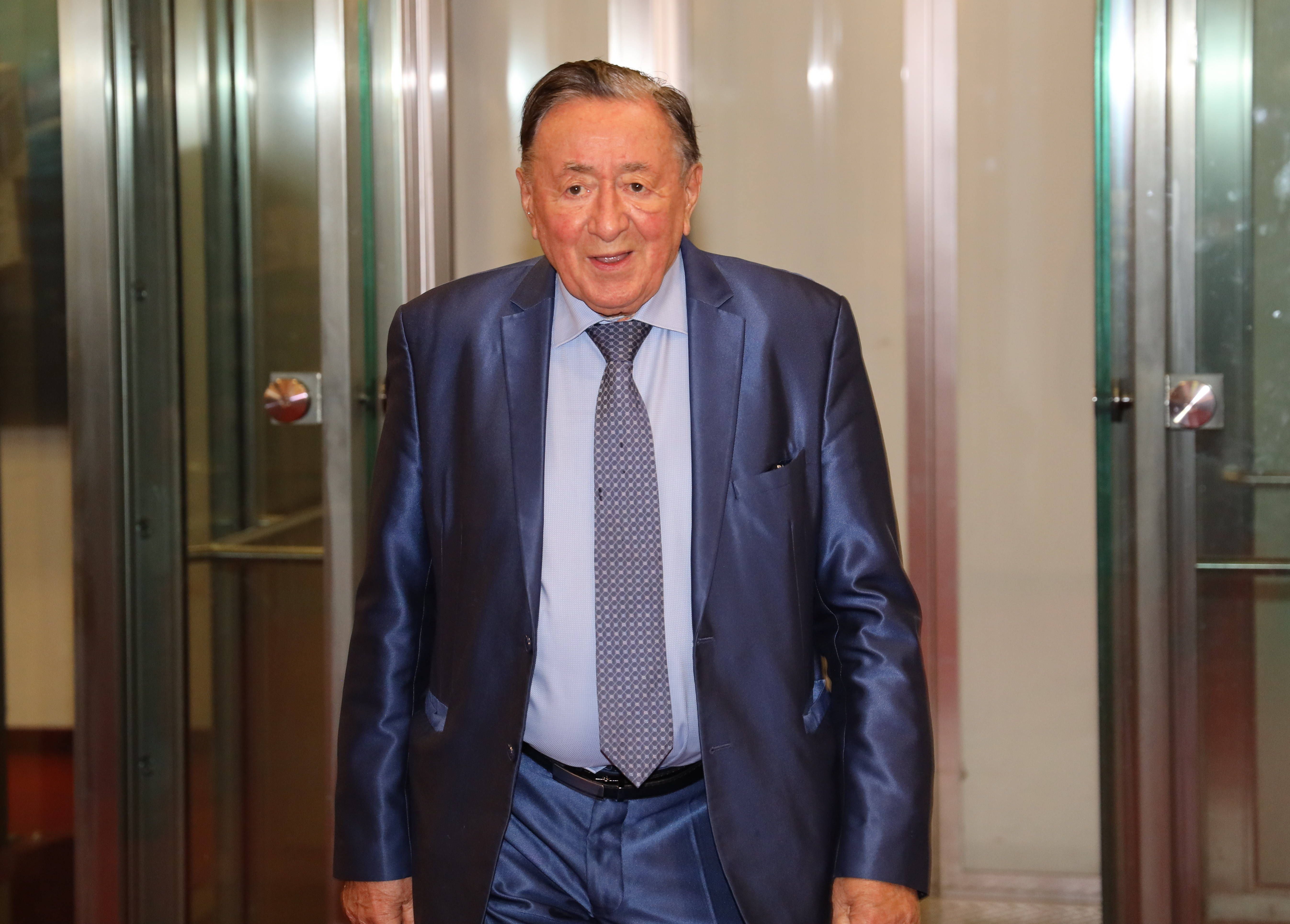 Große Sorge um Richard Lugner (91): Not-OP am Herzen!