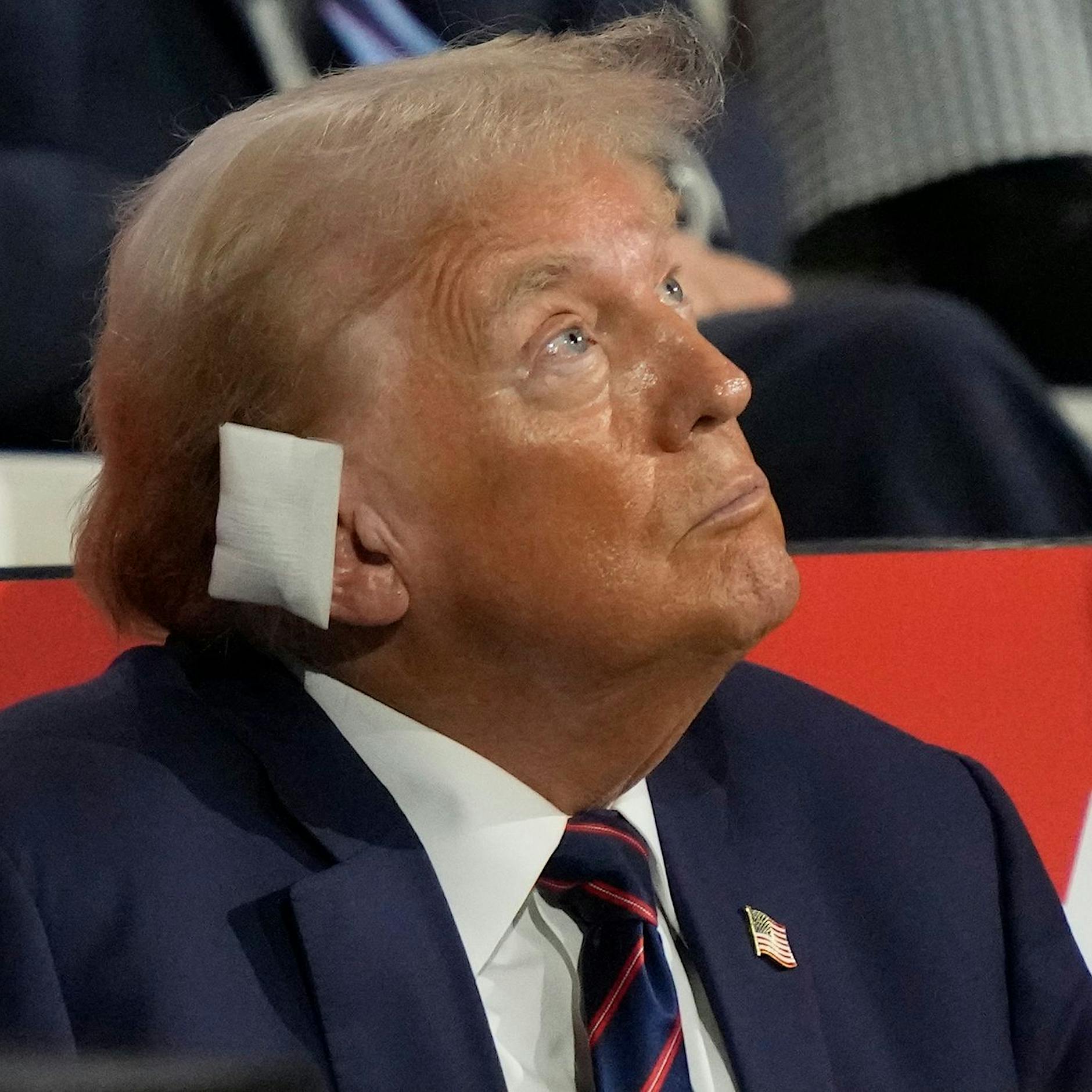 Donald Trump telefoniert mit Wolodymyr Selenskyj – und kündigt Beendigung des Ukraine-Krieges an