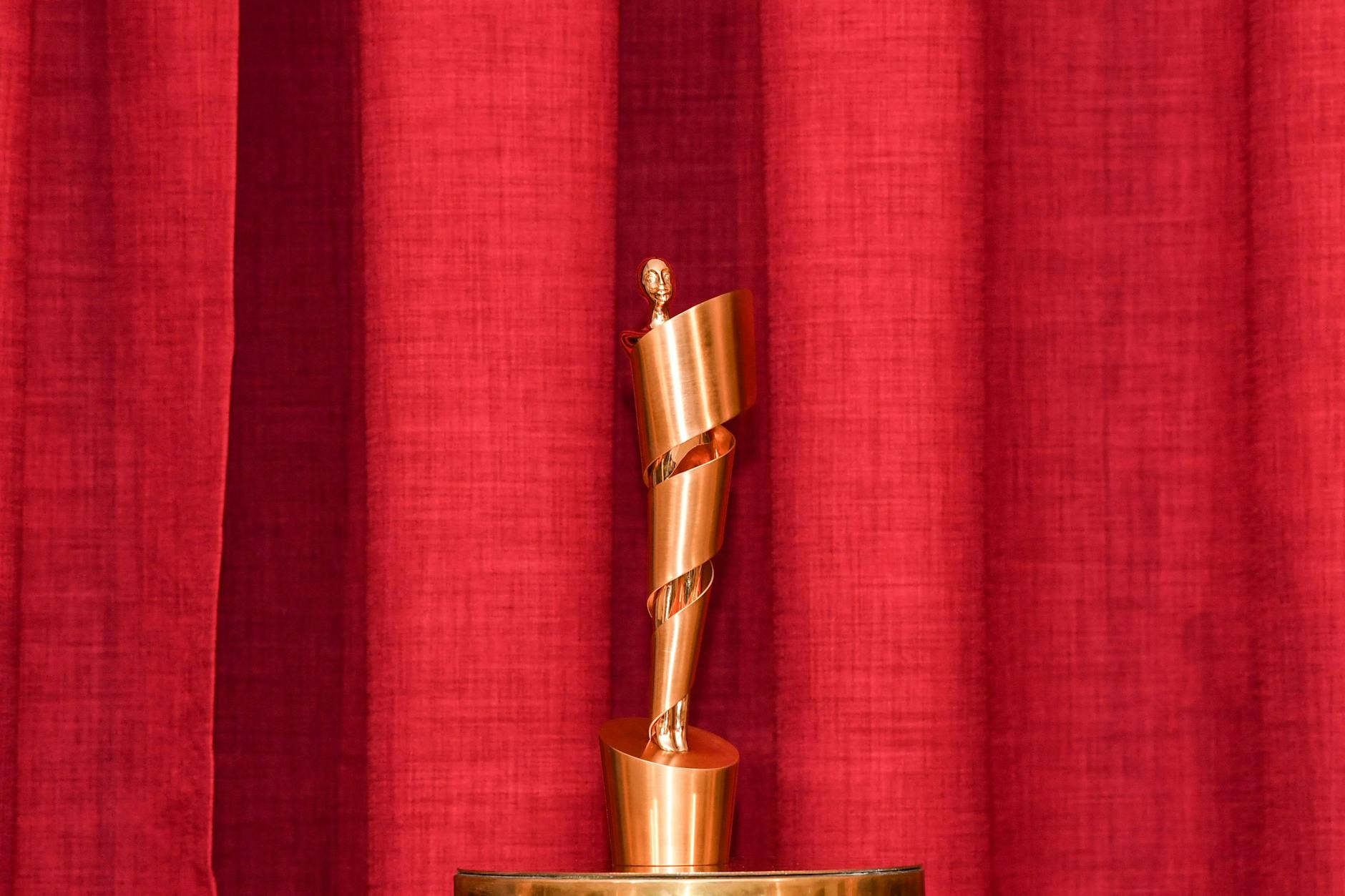 Die Trophäe des Deutschen Filmpreises, auch bekannt als Lola.