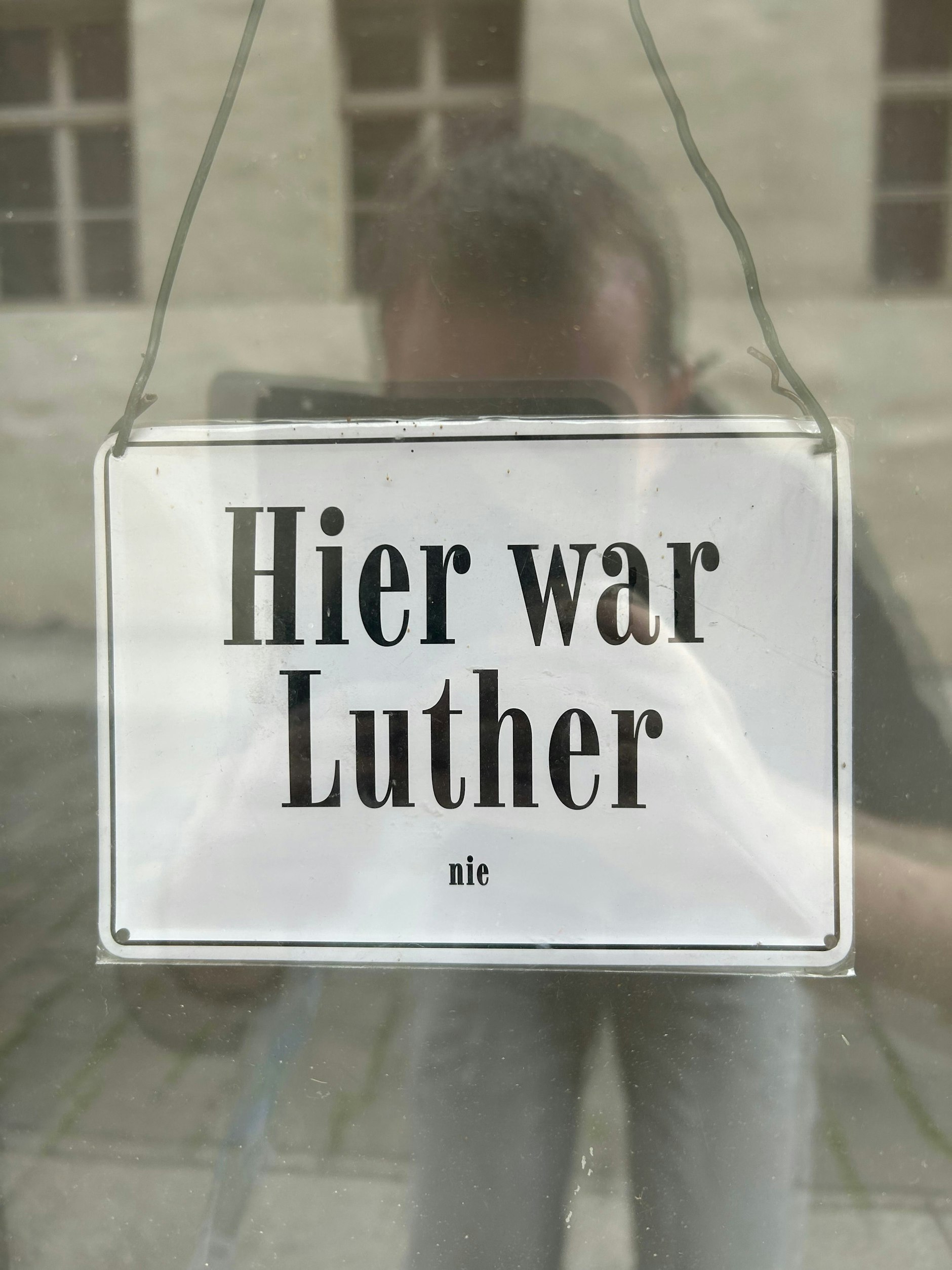 In Lutherstadt Wittenberg nimmt man die Tatsache, dass sich hier alles um Luther dreht, mit Humor.
