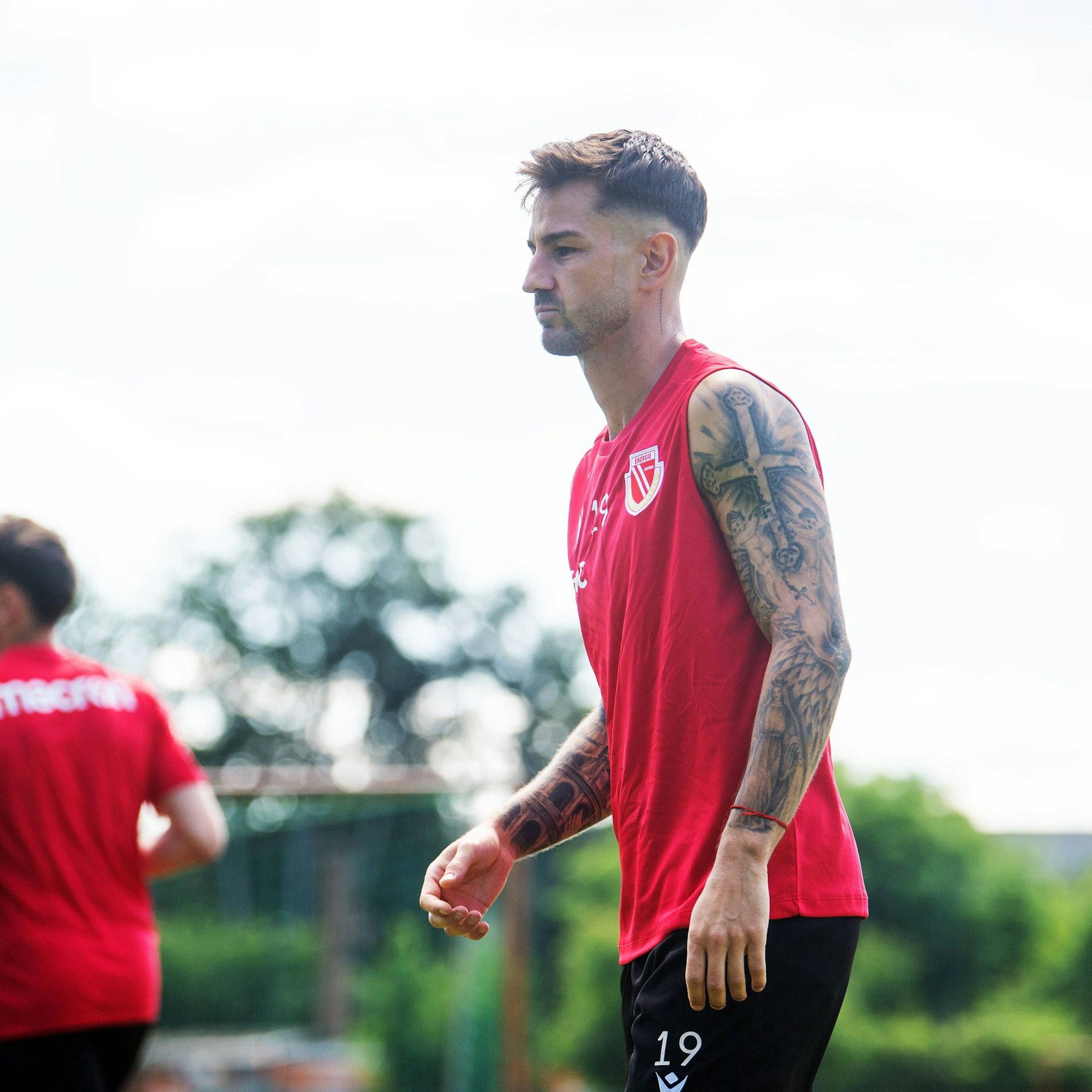 Nicht mal das Mindestmaß an Fairness eingehalten. Cottbus-Verteidiger Filip Kusic entschuldigt sich nicht dafür, dass er Fabian Reese ins Krankenhaus getreten hat.