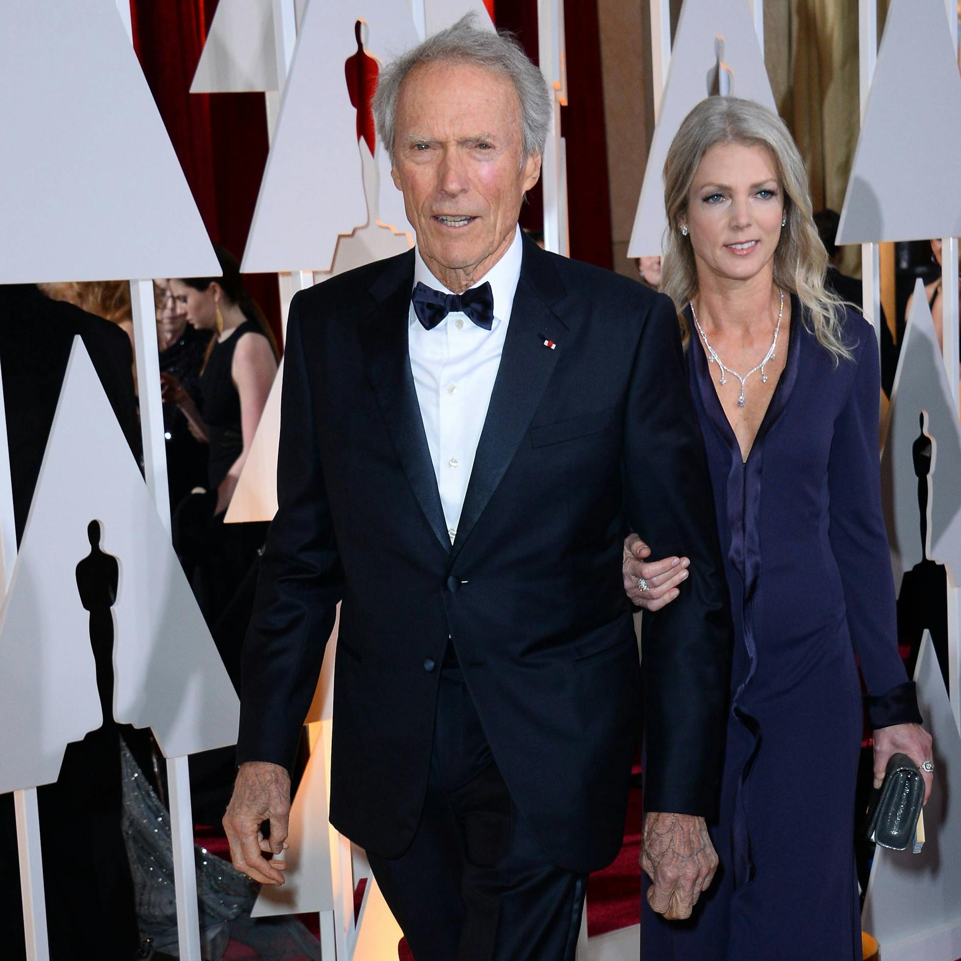 Clint Eastwood und Christina Sandera bei den Oscars 2015