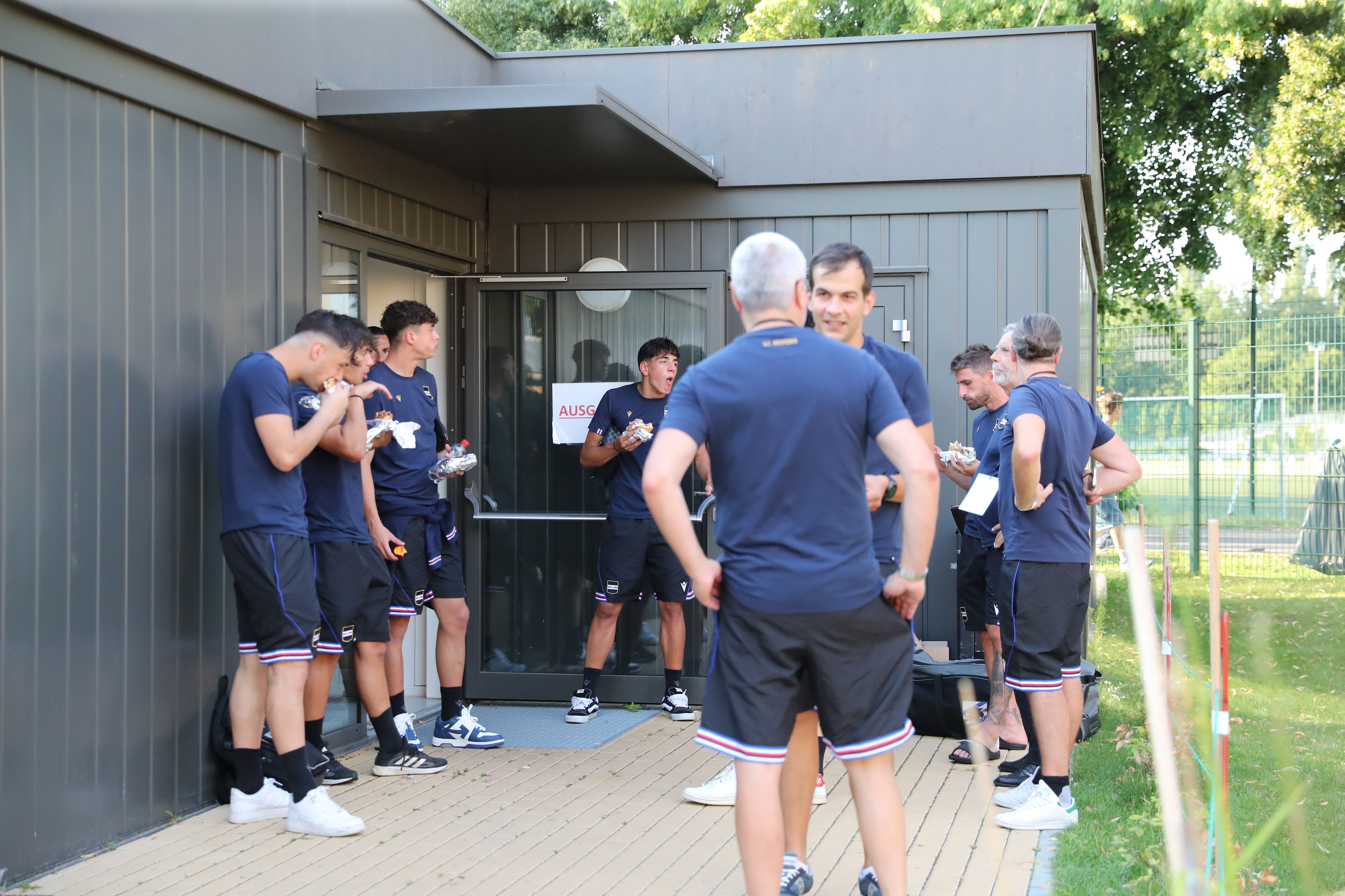 BFC Dynamo besiegt Genua – noch schöner sind nur 40 Döner!