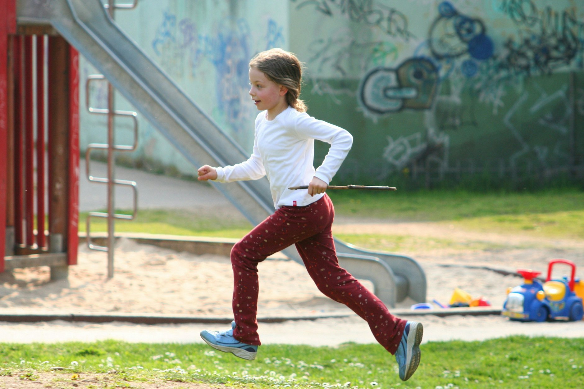 Wer nicht länger wegrennen möchte, sucht beim Fangen einen sicheren Ort – doch die Bezeichnung dafür variiert regional.