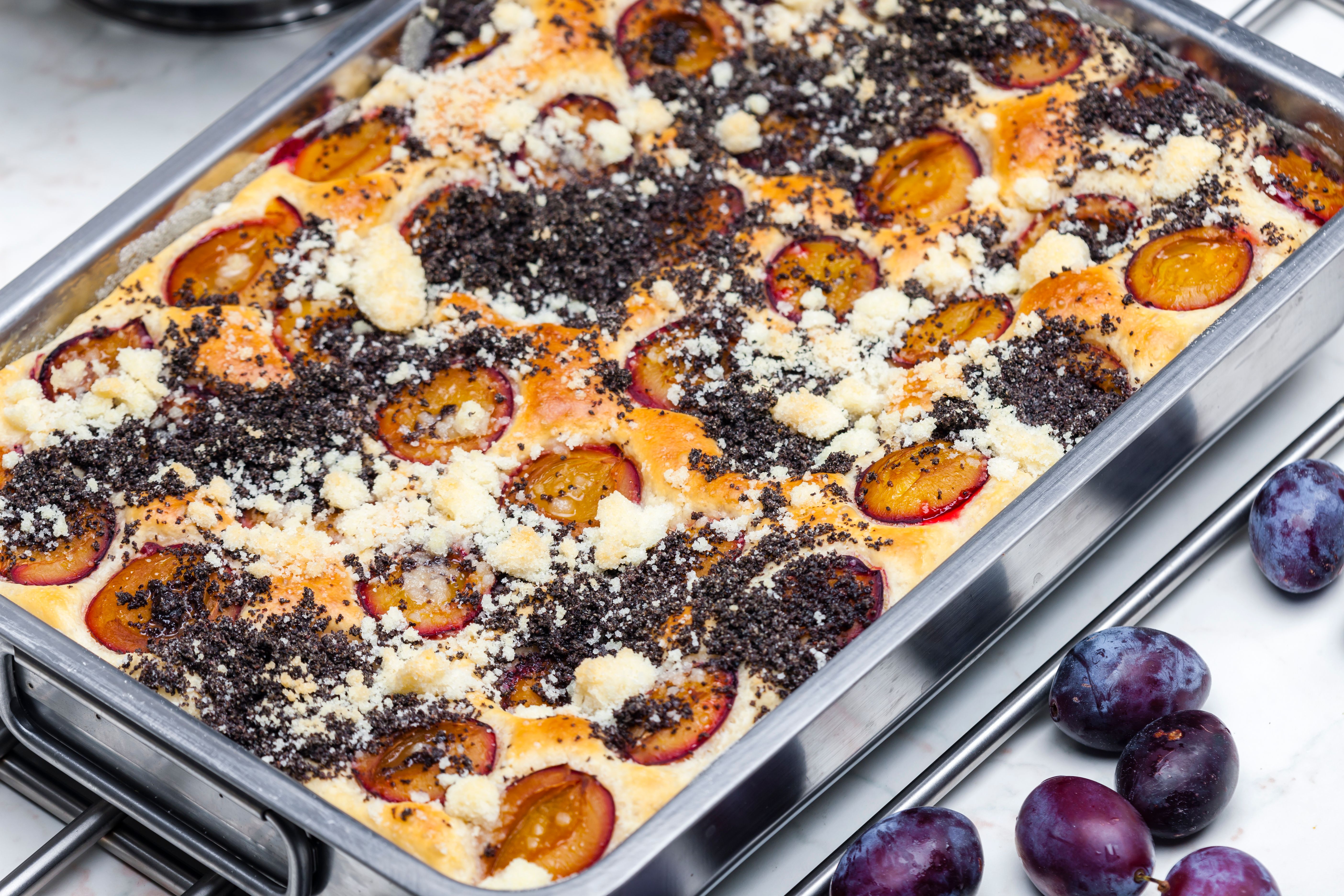 Omas Rezept für Pflaumen-Streuselkuchen mit Pudding und Mohn: So lecker!