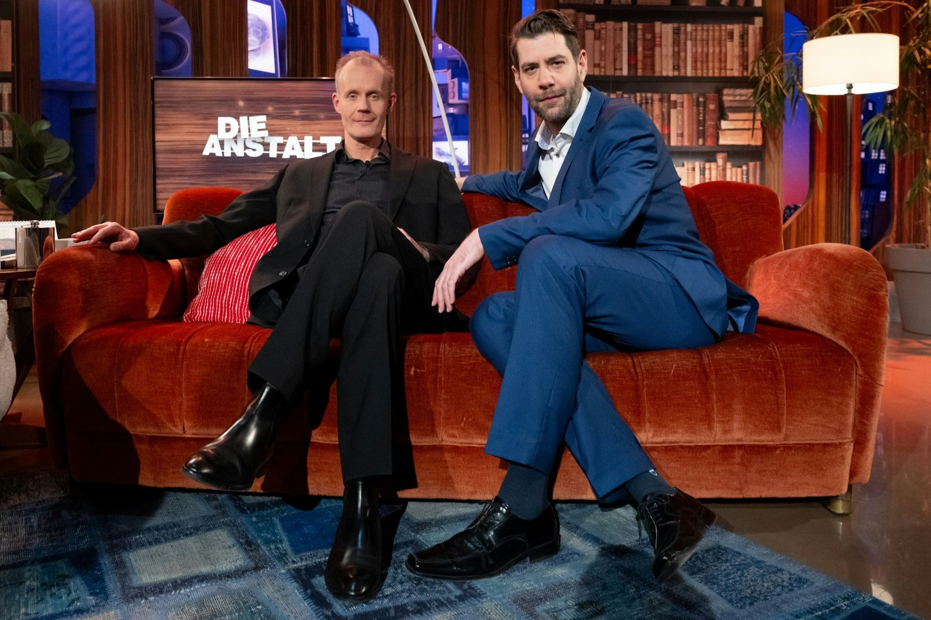 Max Uthoff (l.) und Claus von Wagner nach der Aufzeichnung der Jubiläumssendung der ZDF-Politsatire „Die Anstalt“ im Februar 2024