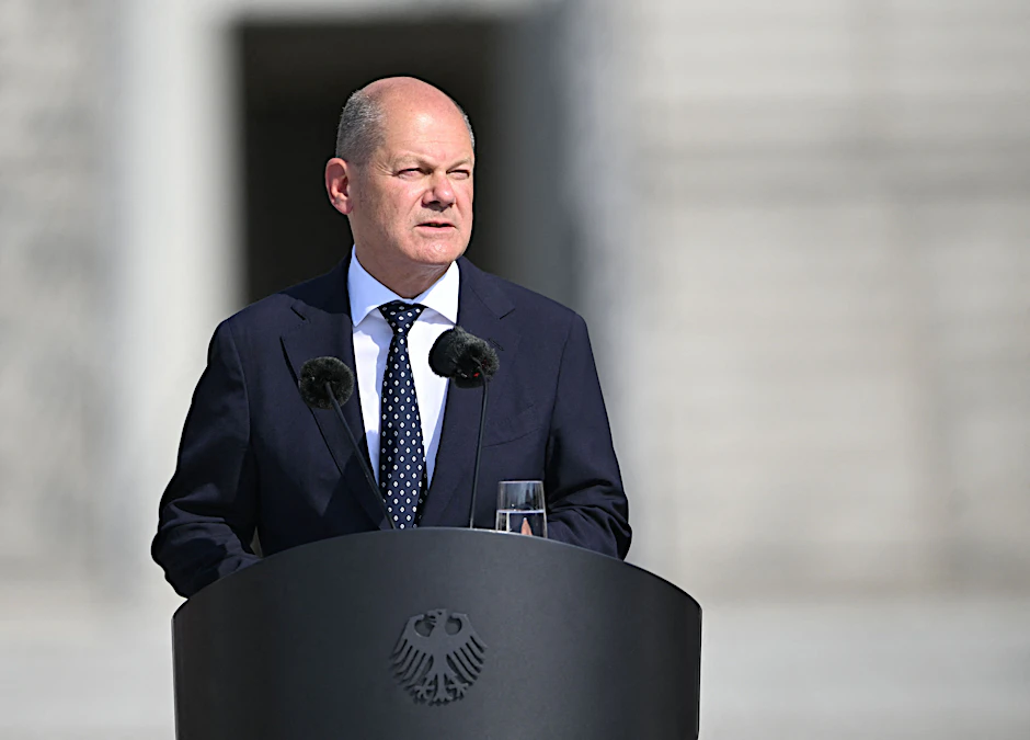 Etwas mehr als die Hälfte der SPD-Mitglieder ist mit der Arbeit des Kanzlers zufrieden.
