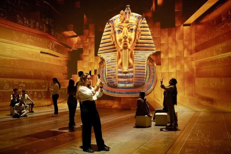 Die Maske aus dem nahezu ungeplünderten Grab des jungen Pharaos Tutanchamun.