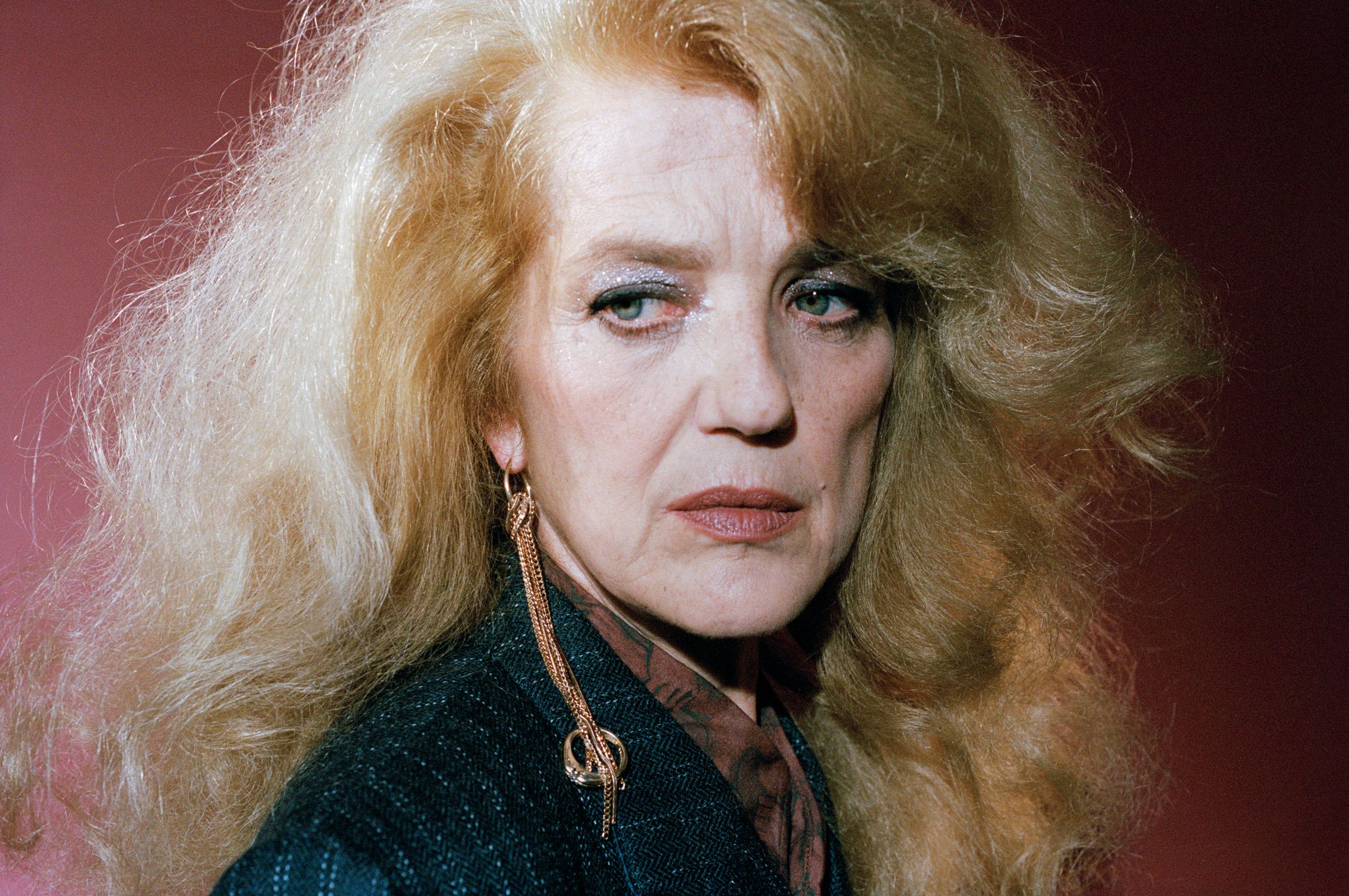 Ohrschmucktrends 2024: Schleifen, Hoops und Diamanten