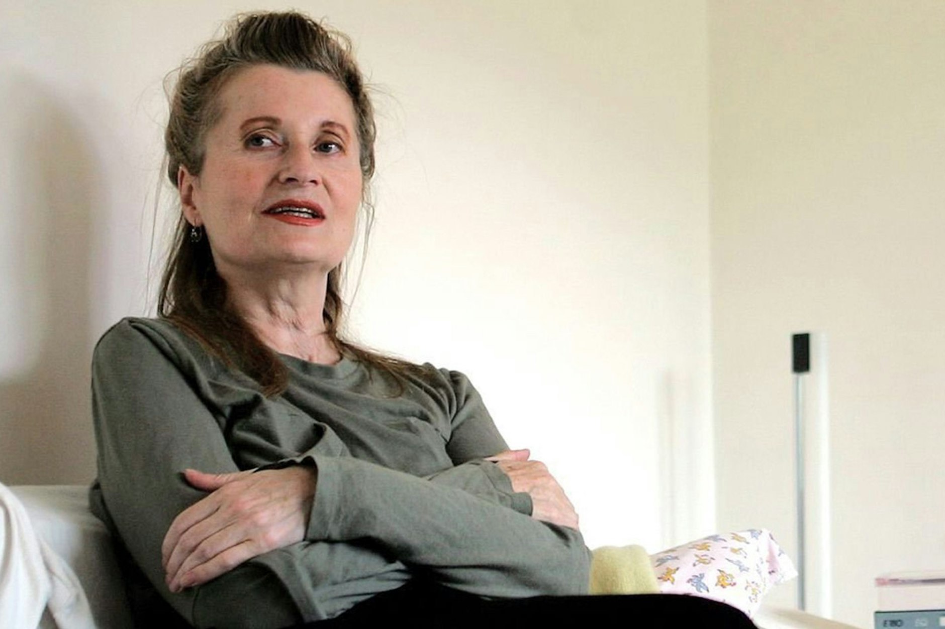 Die österreichische Autorin und Dramatikerin Elfriede Jelinek lebt in ihrem Haus in Wien. 